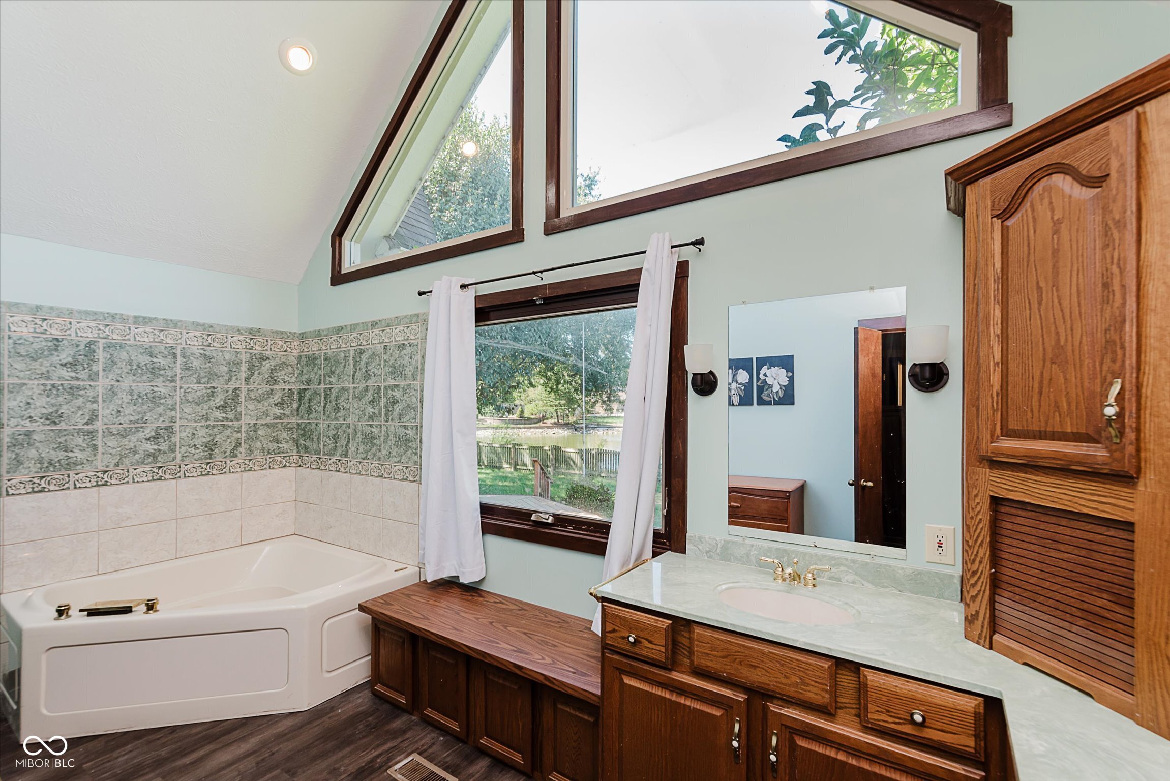 8414 Gallant Fox Drive