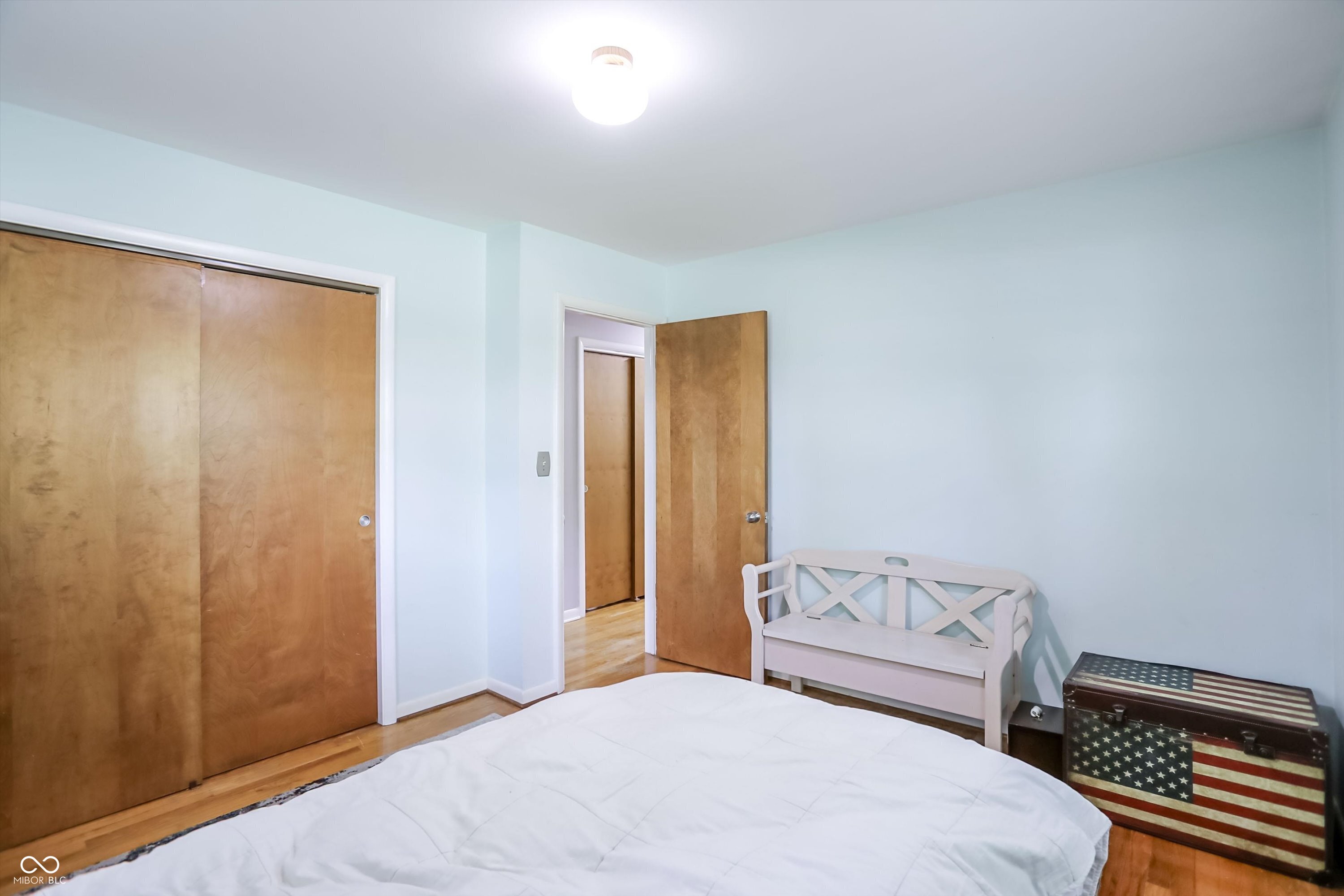 7010 Grosvenor Place