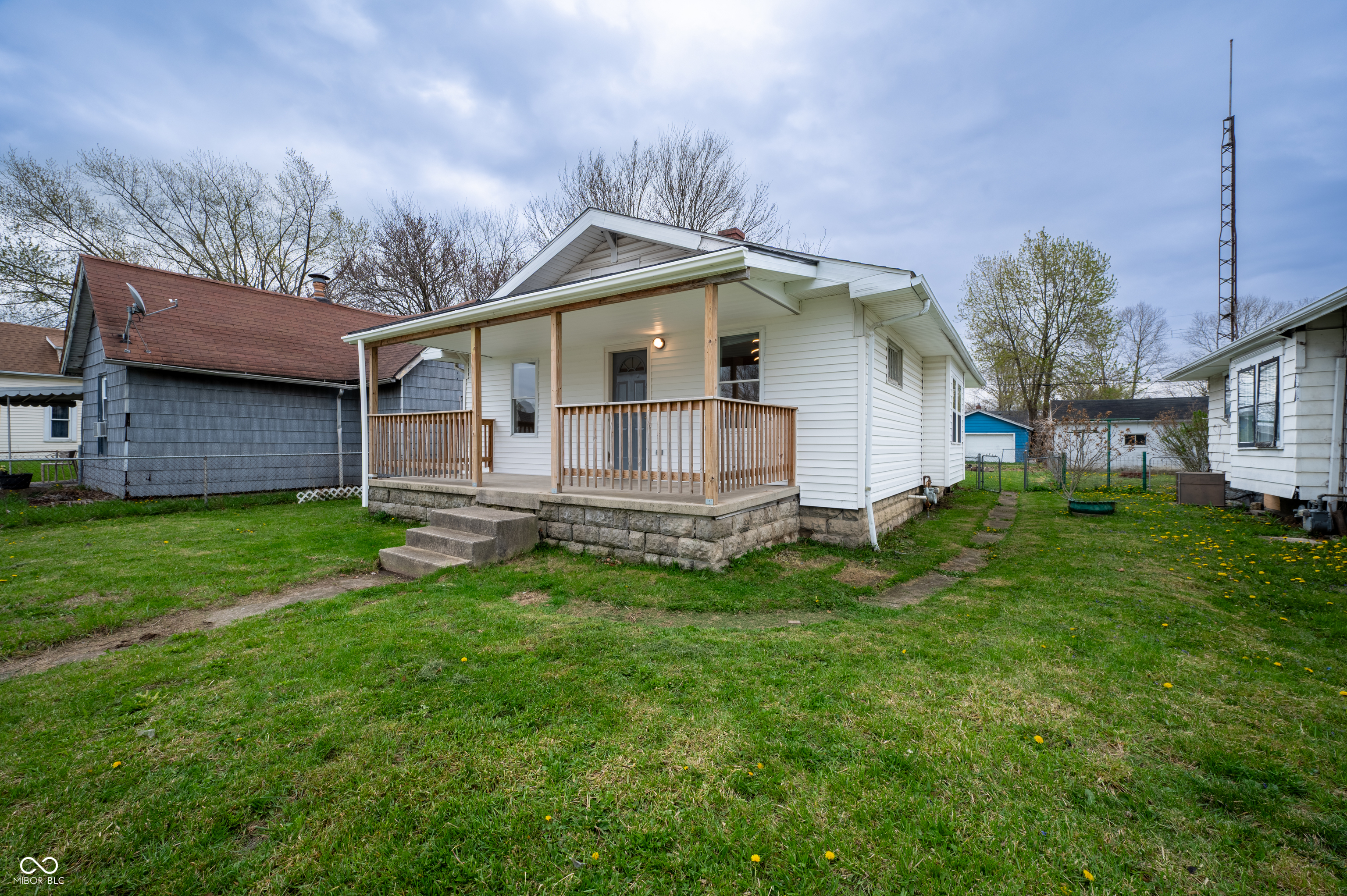 1605 W Memorial Drive