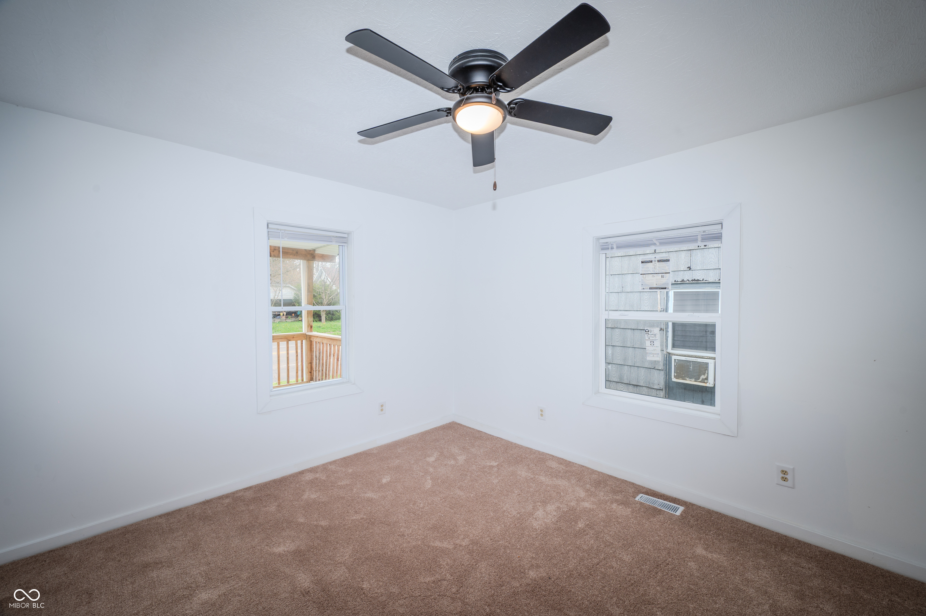 1605 W Memorial Drive