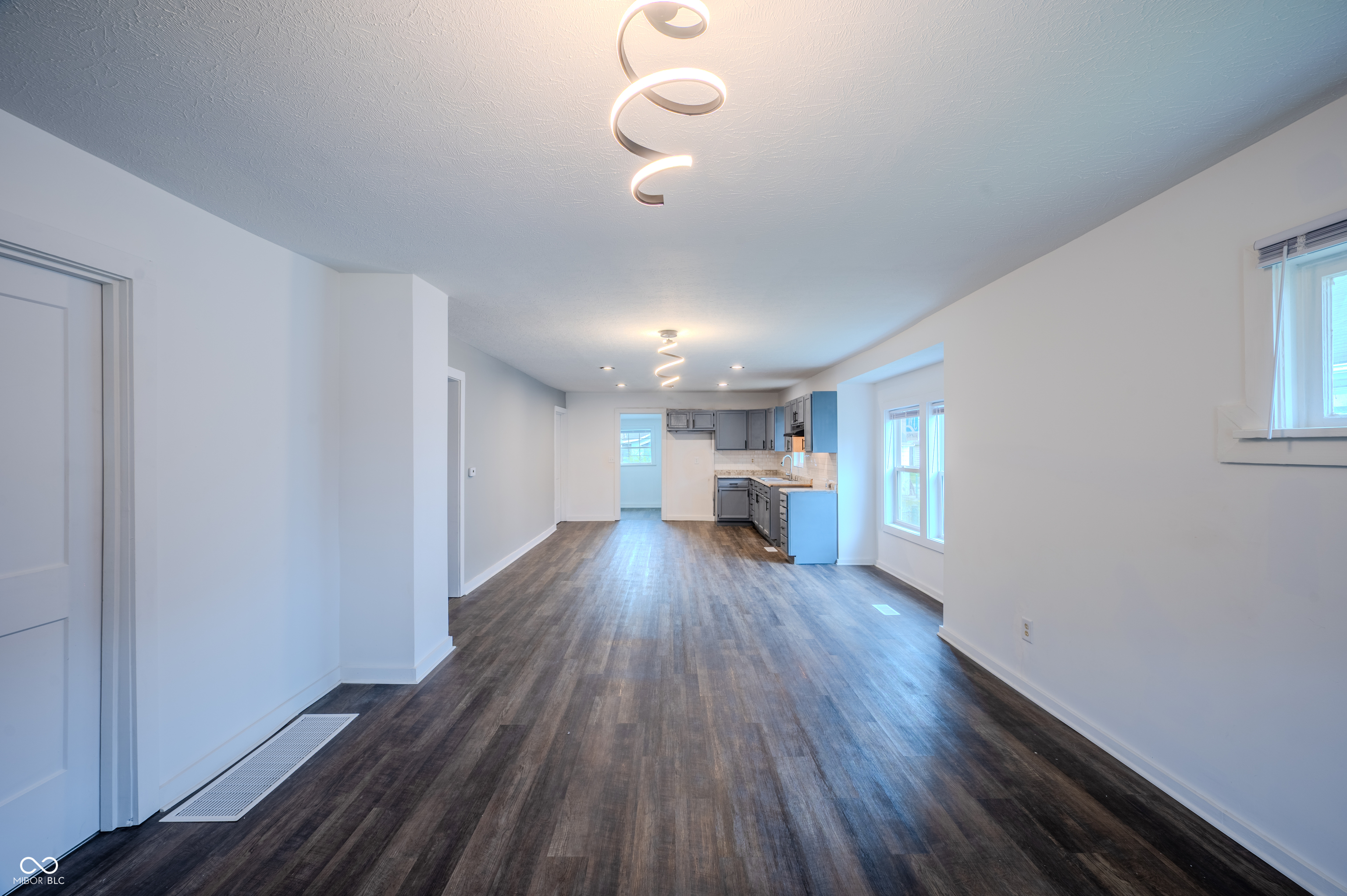 1605 W Memorial Drive