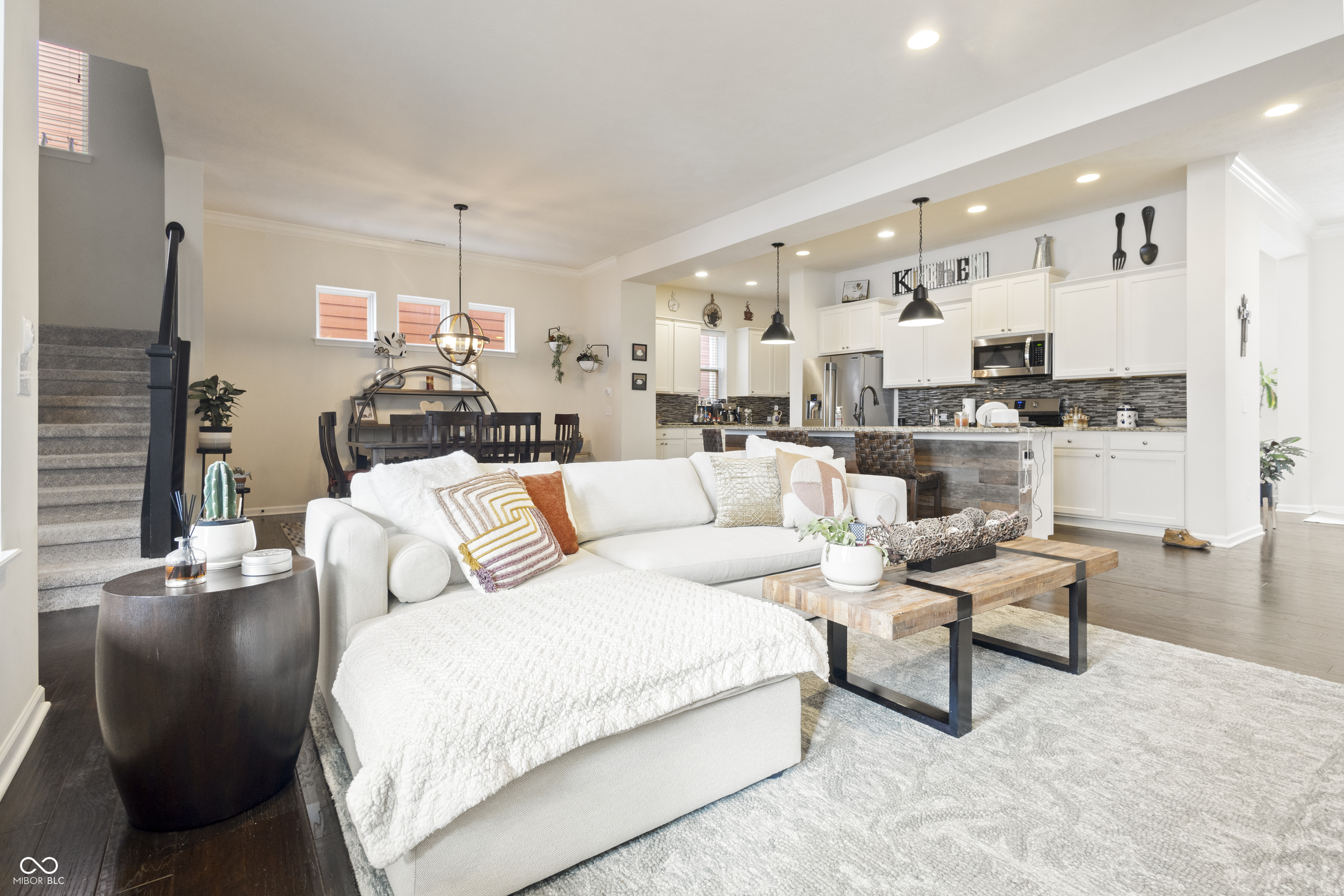9109 Rising Road