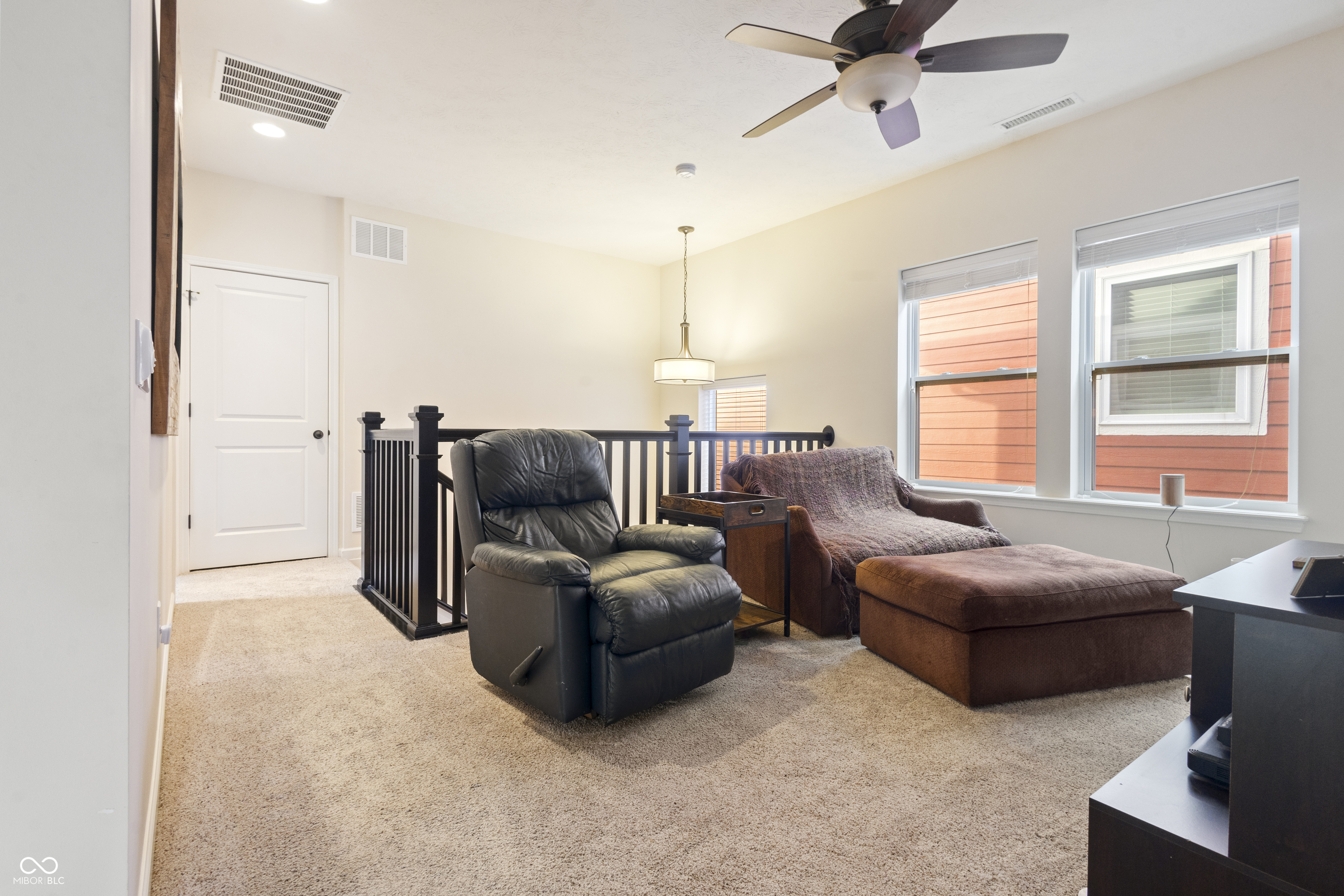 9109 Rising Road