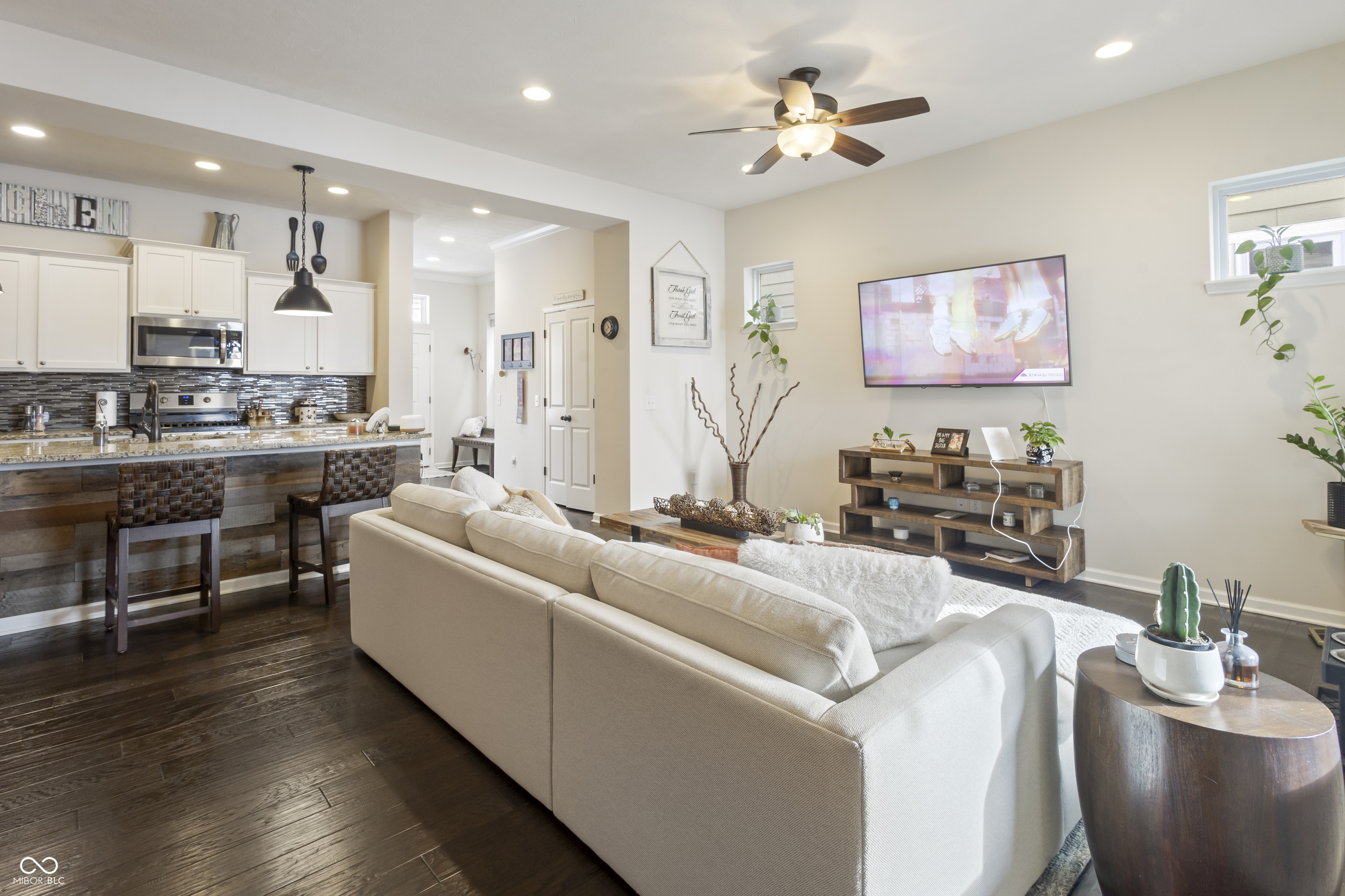 9109 Rising Road