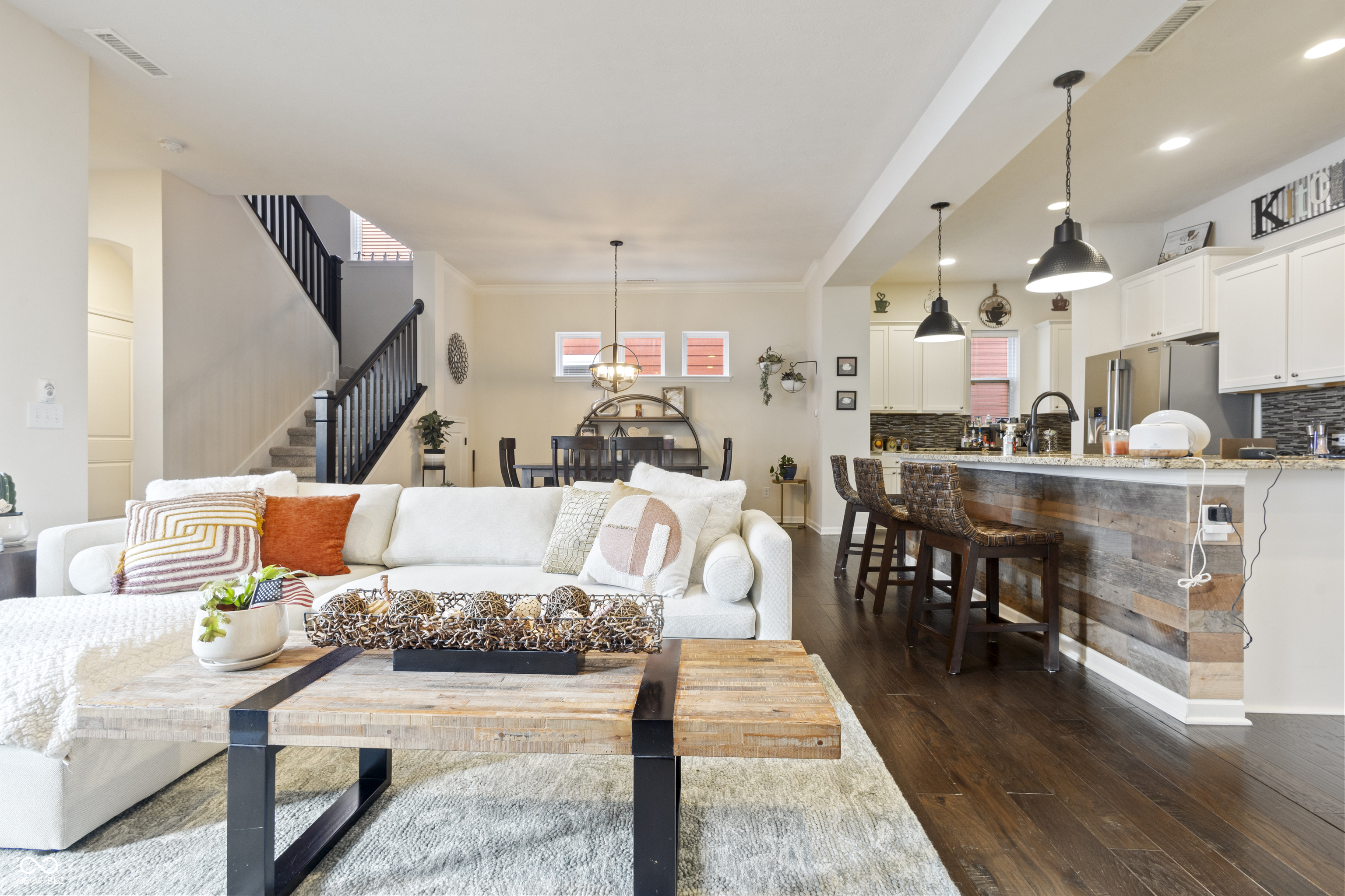 9109 Rising Road