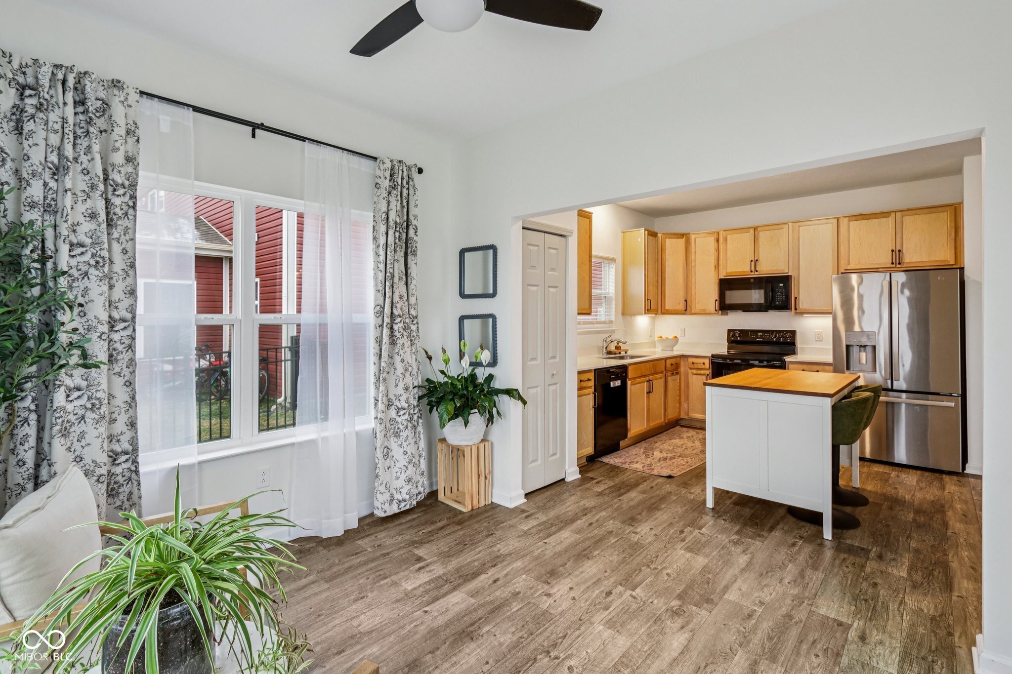 1469 Bigleaf Drive