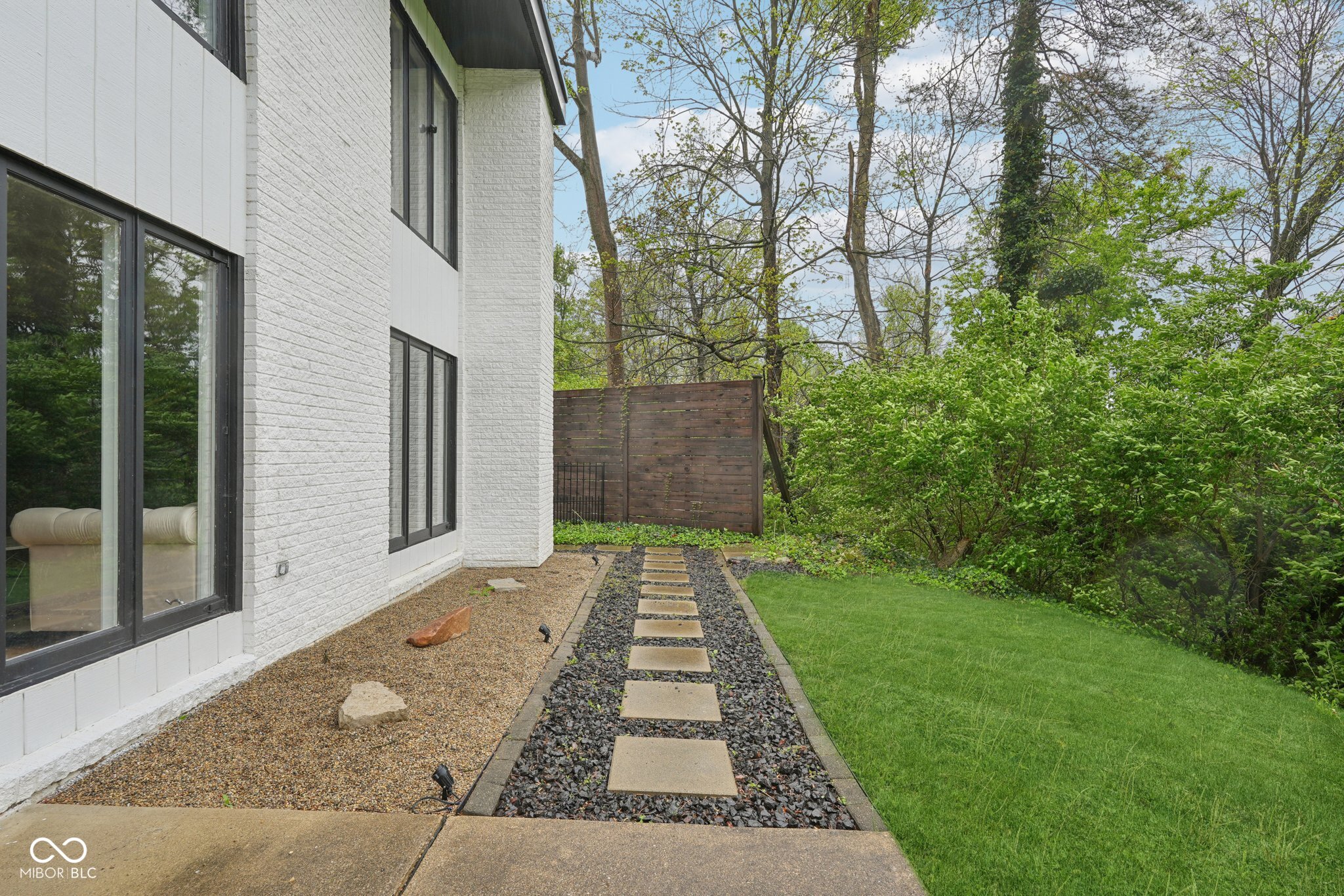 6164 Afton Crest