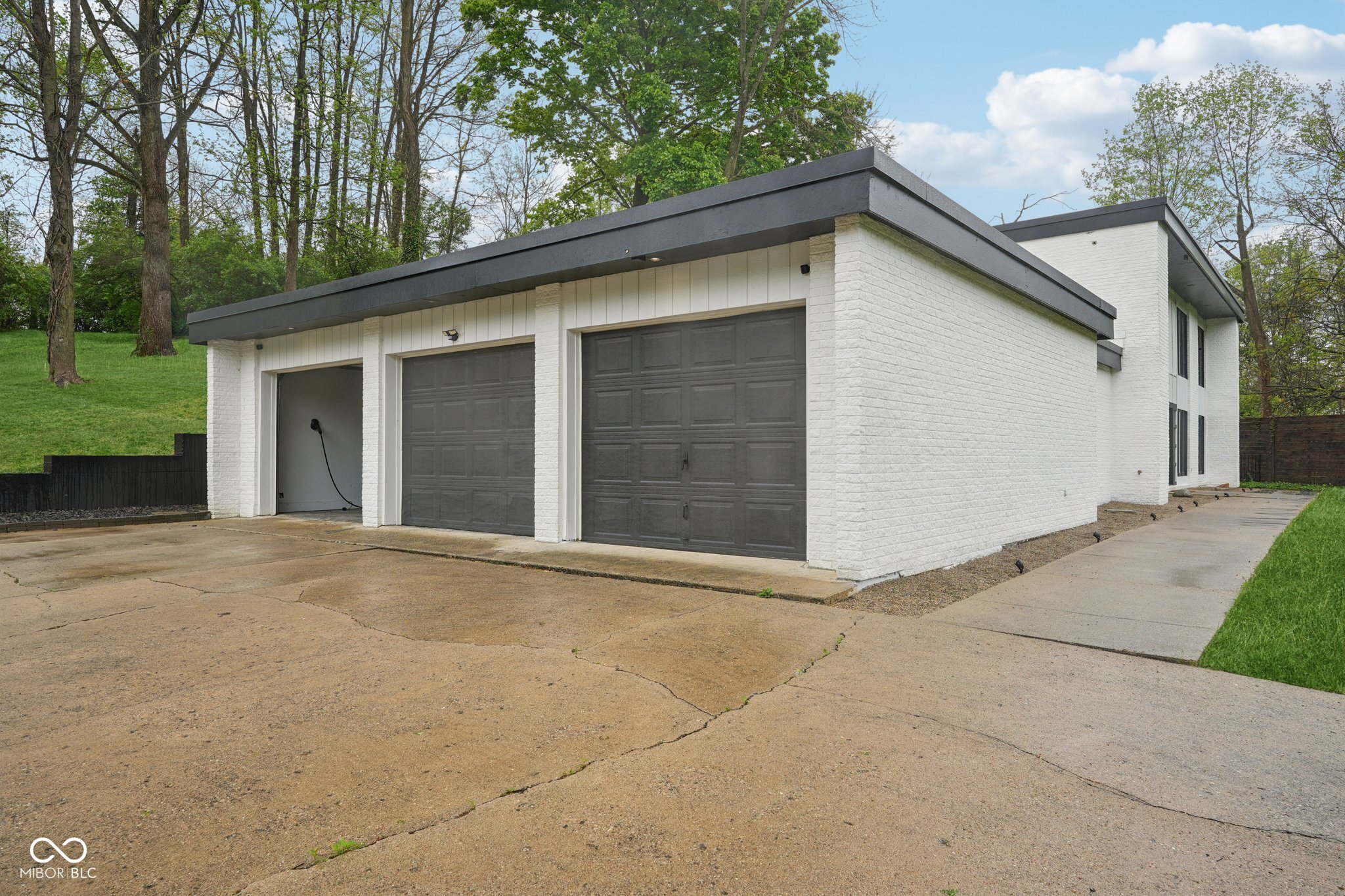 6164 Afton Crest