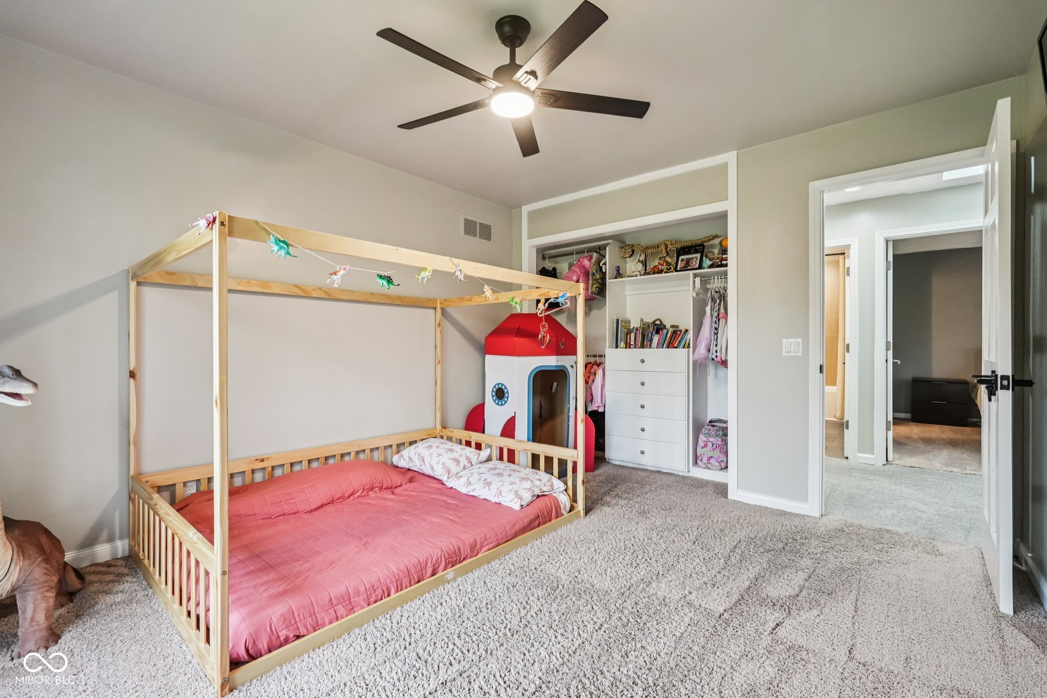 6164 Afton Crest
