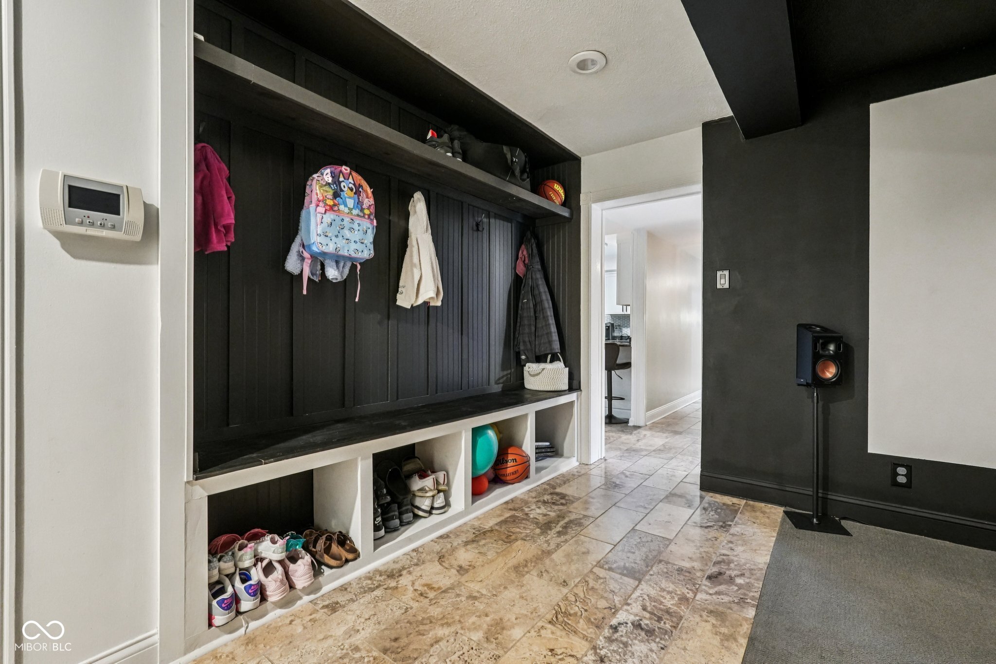 6164 Afton Crest