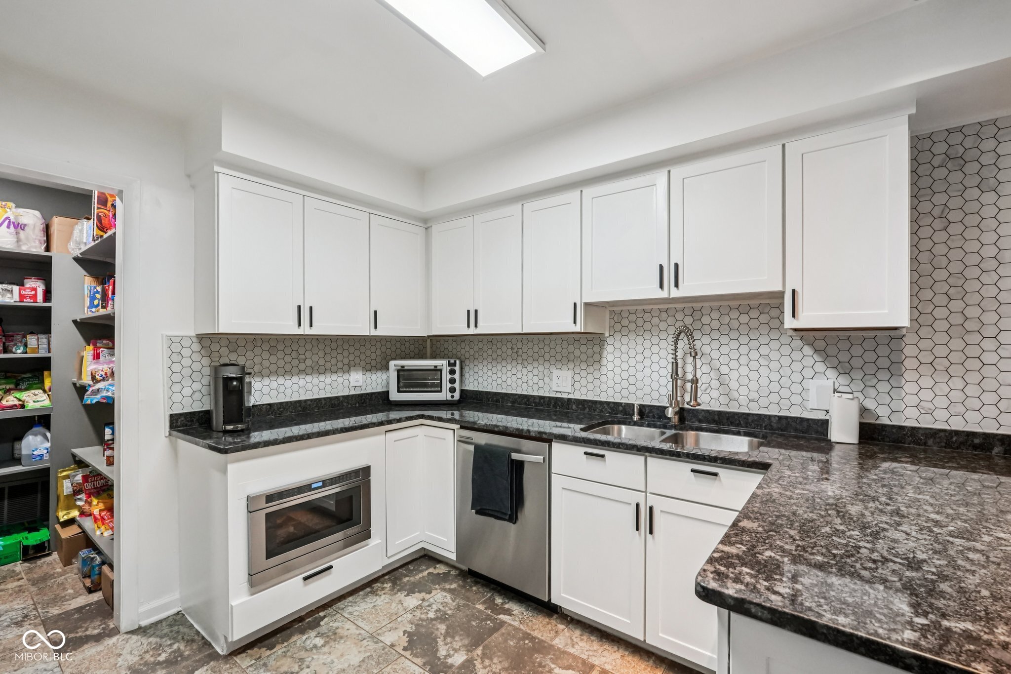 6164 Afton Crest