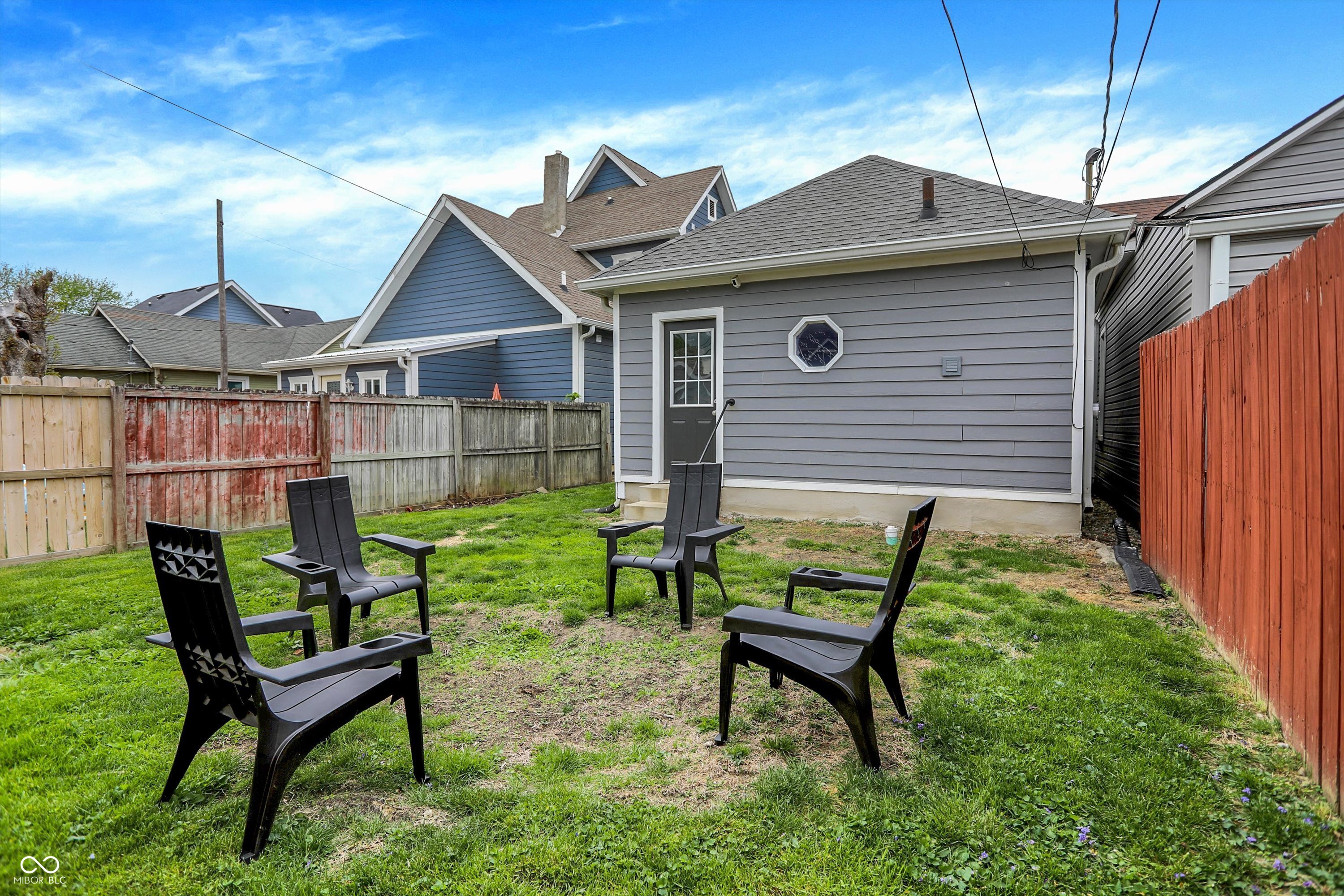 1205 Hoyt Avenue