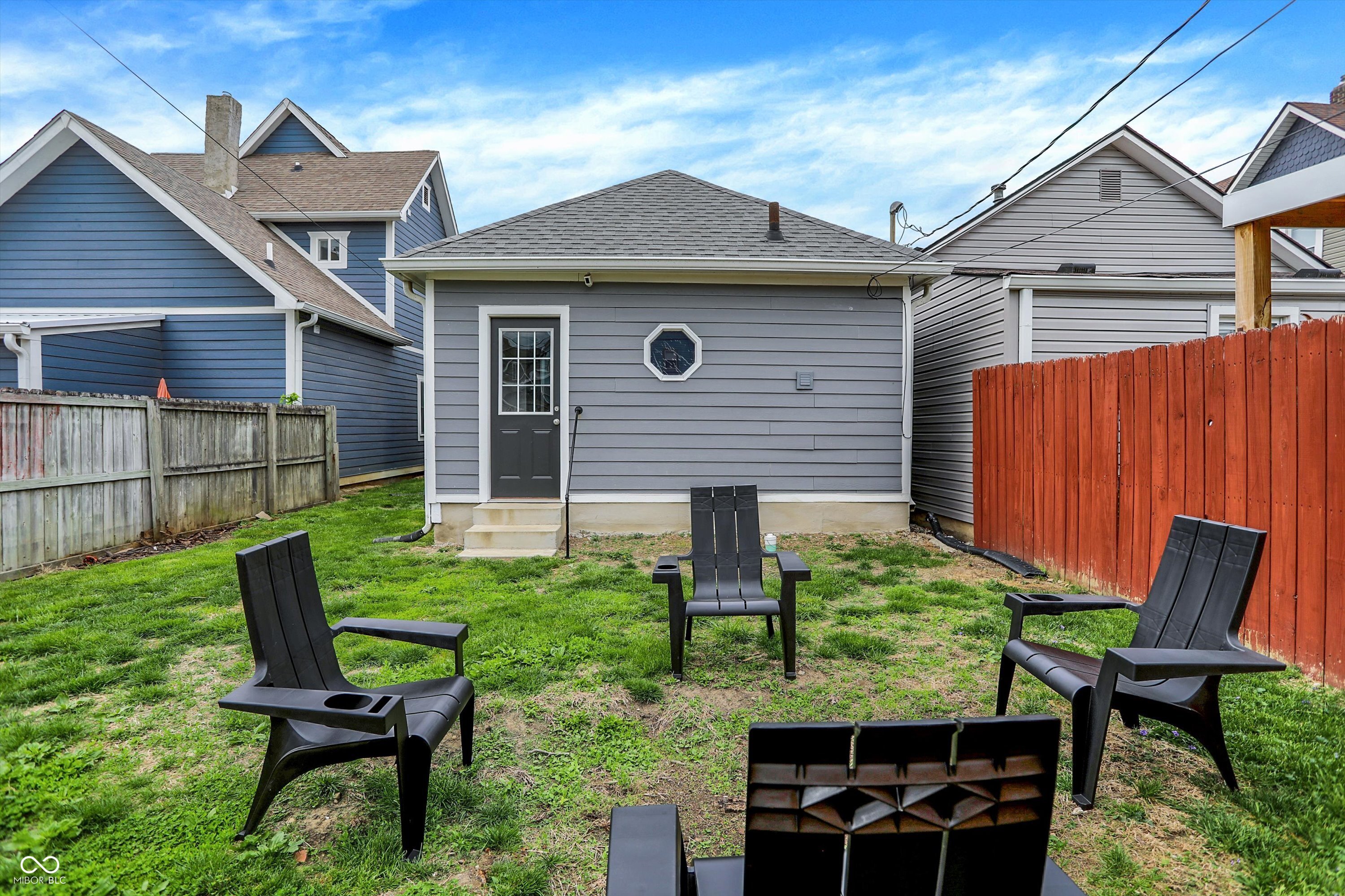 1205 Hoyt Avenue