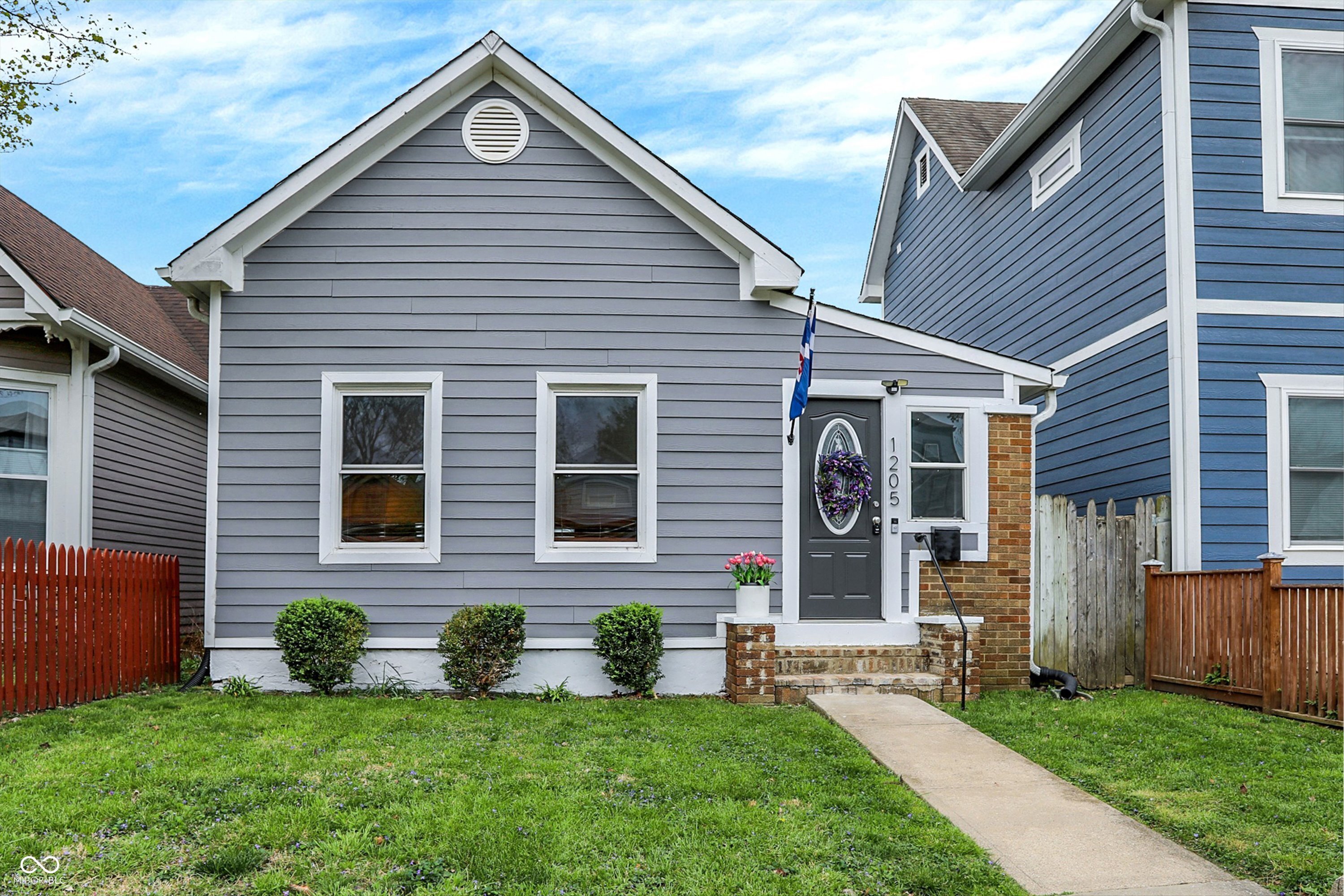 1205 Hoyt Avenue