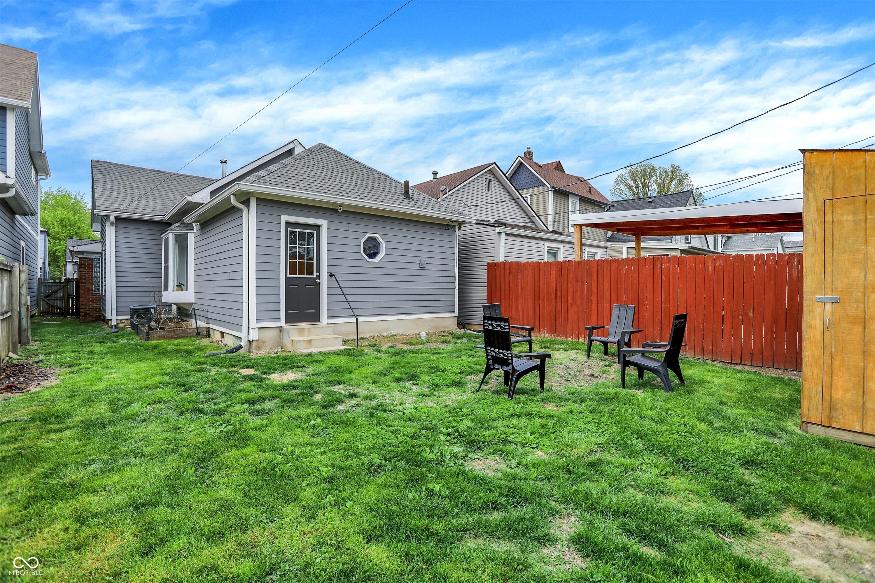 1205 Hoyt Avenue