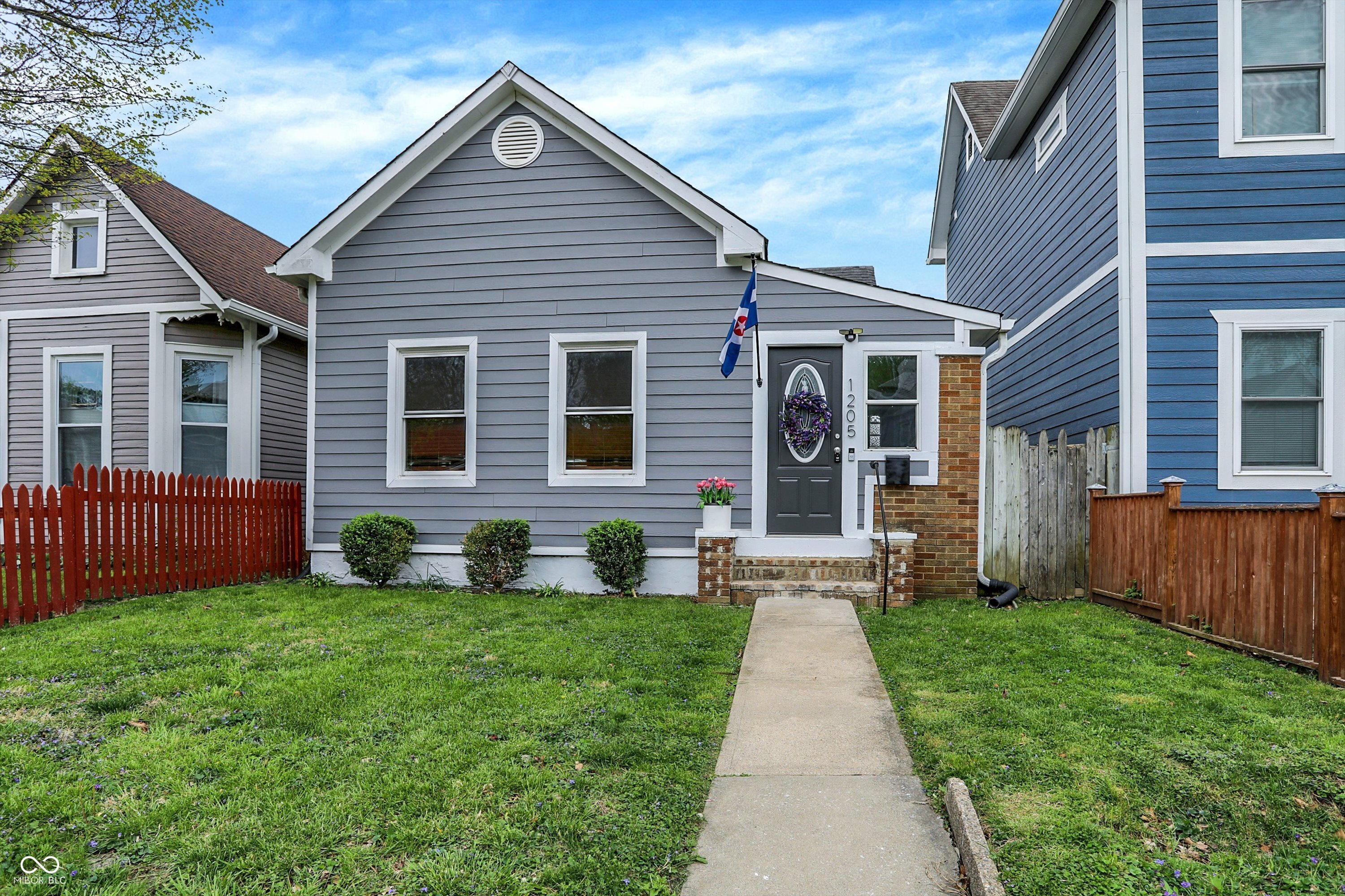 1205 Hoyt Avenue
