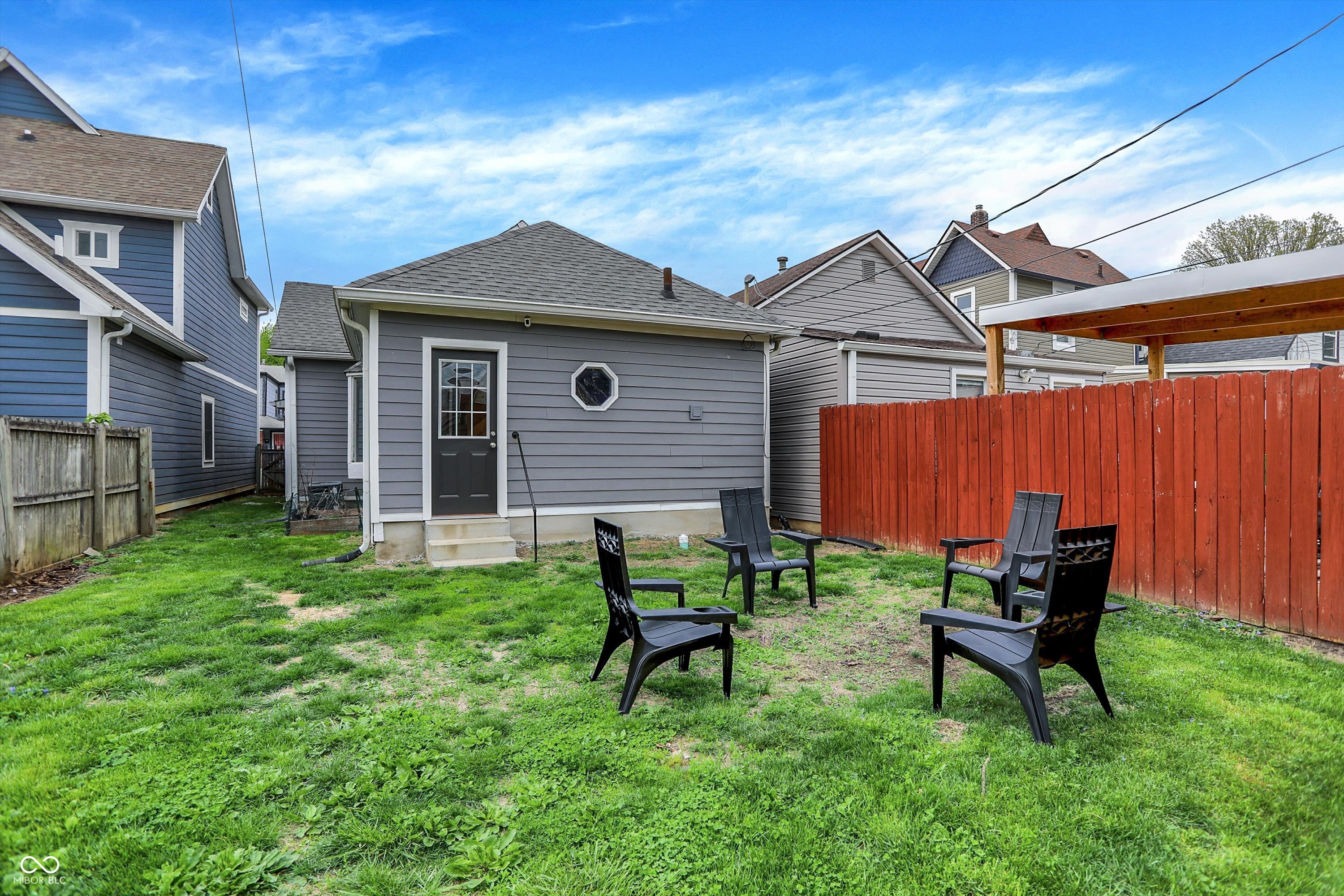 1205 Hoyt Avenue