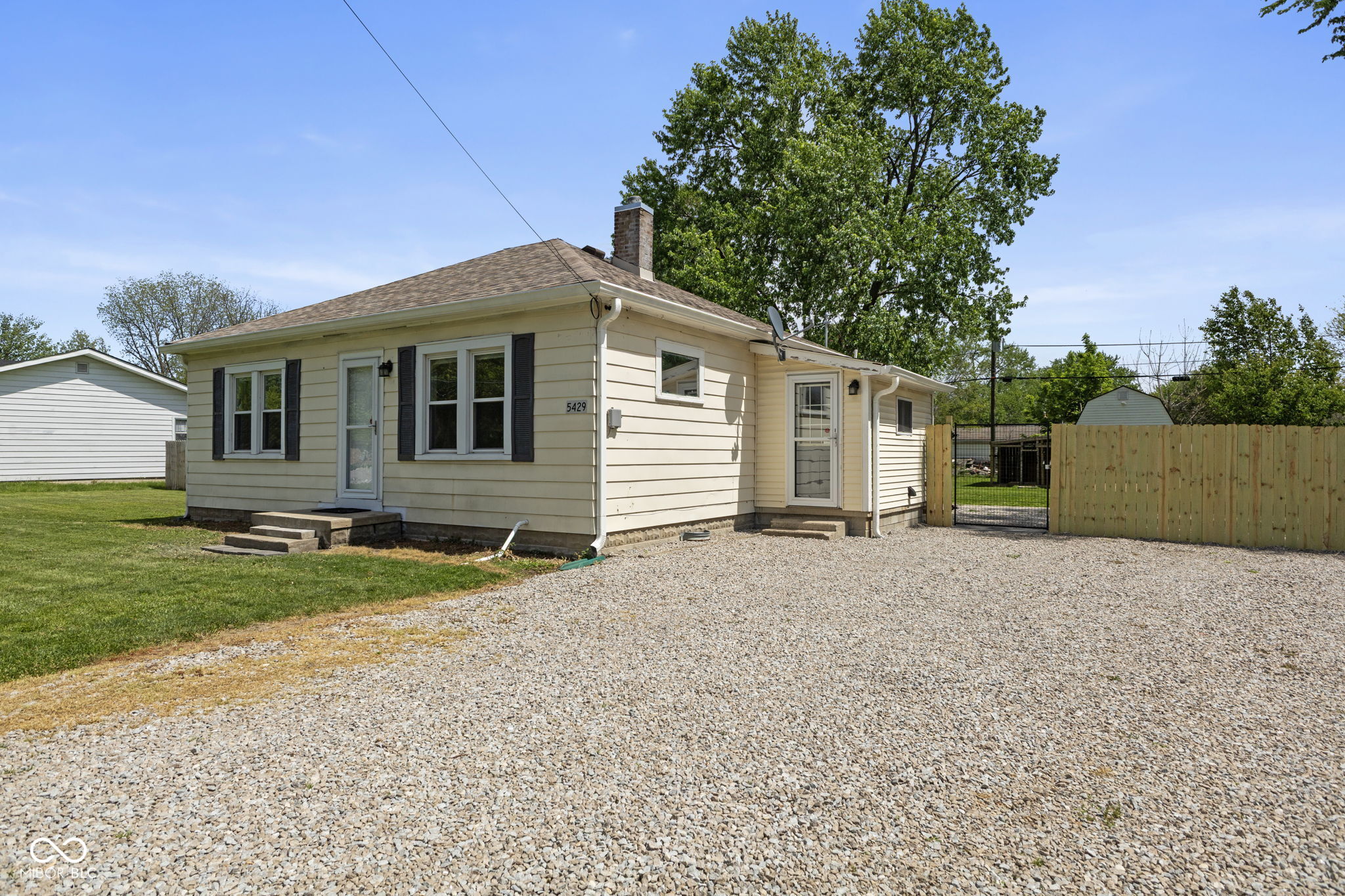 5429 W Mooresville Road