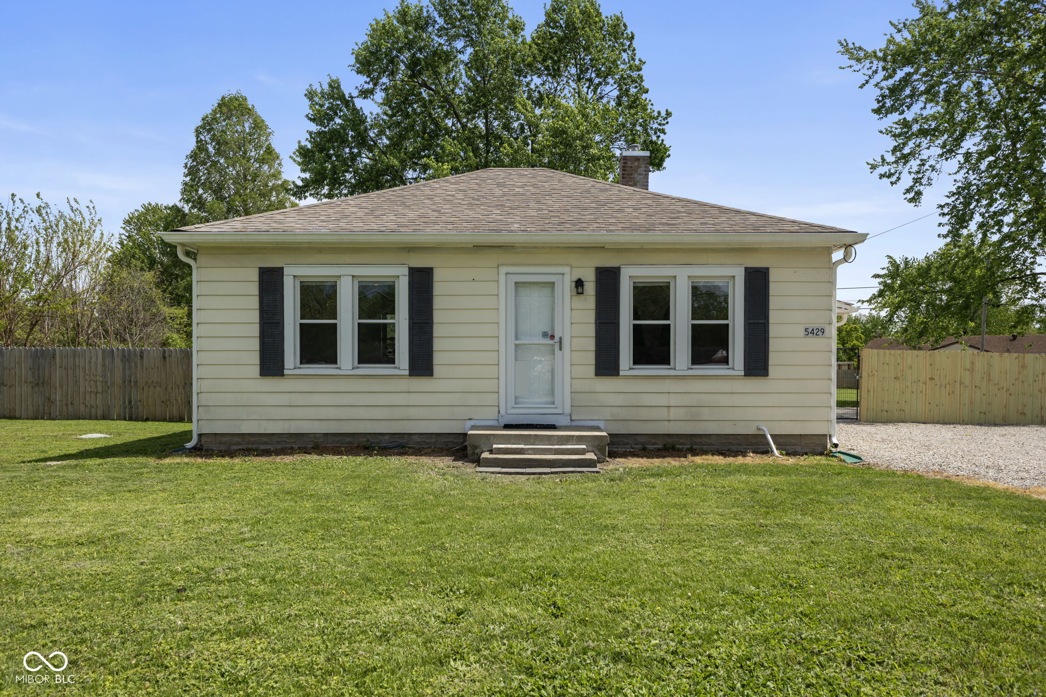 5429 W Mooresville Road