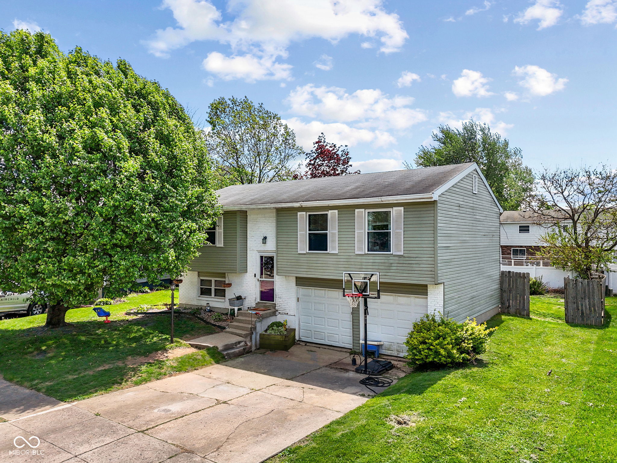 5537 Yeager Court