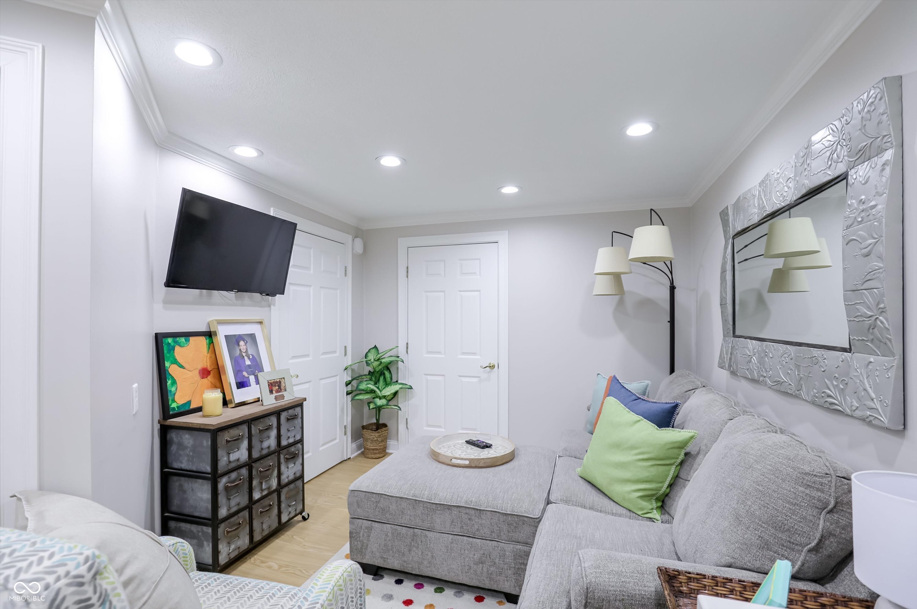 13614 Flintridge Pass
