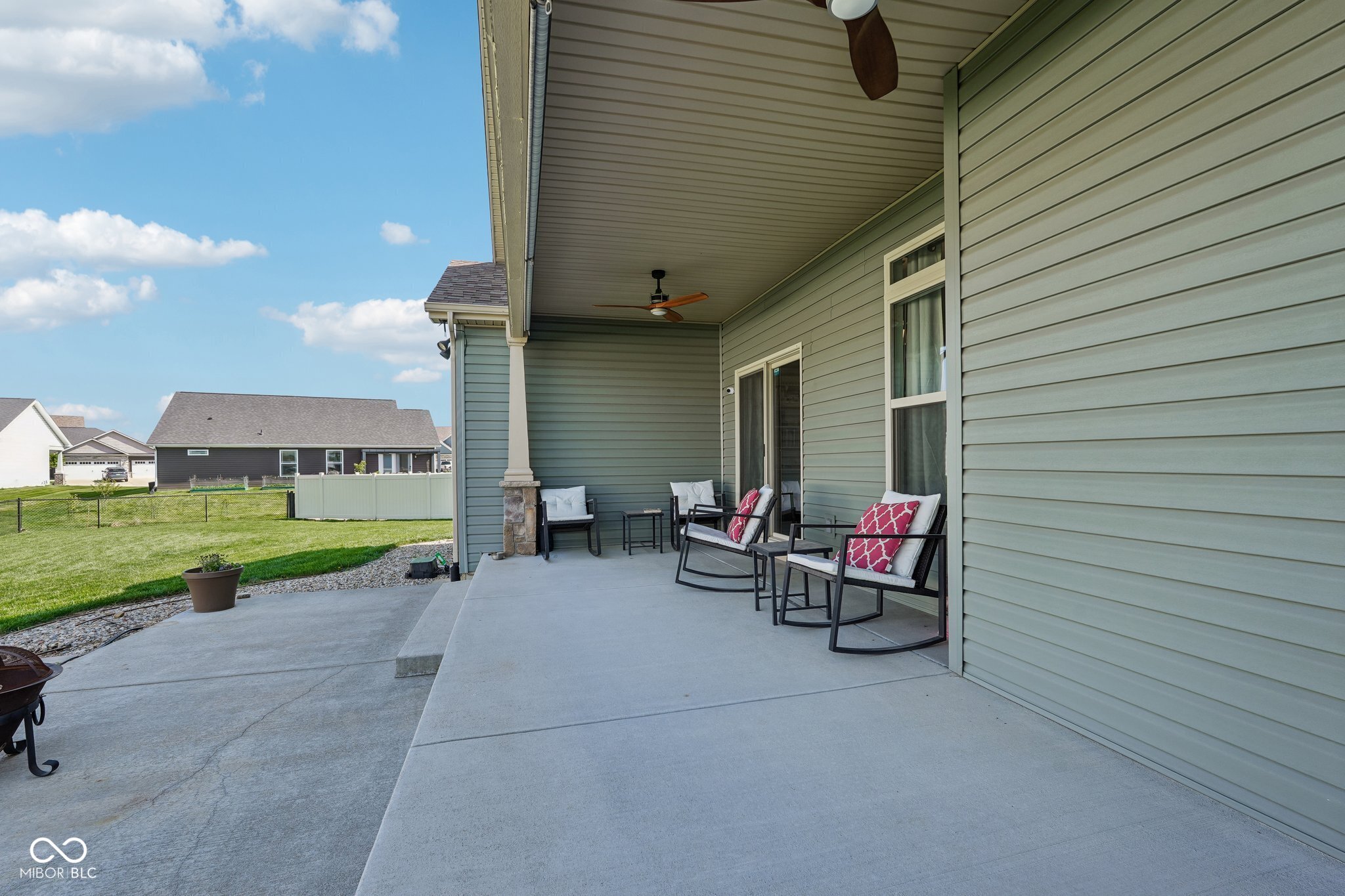 806 Foxglove Court
