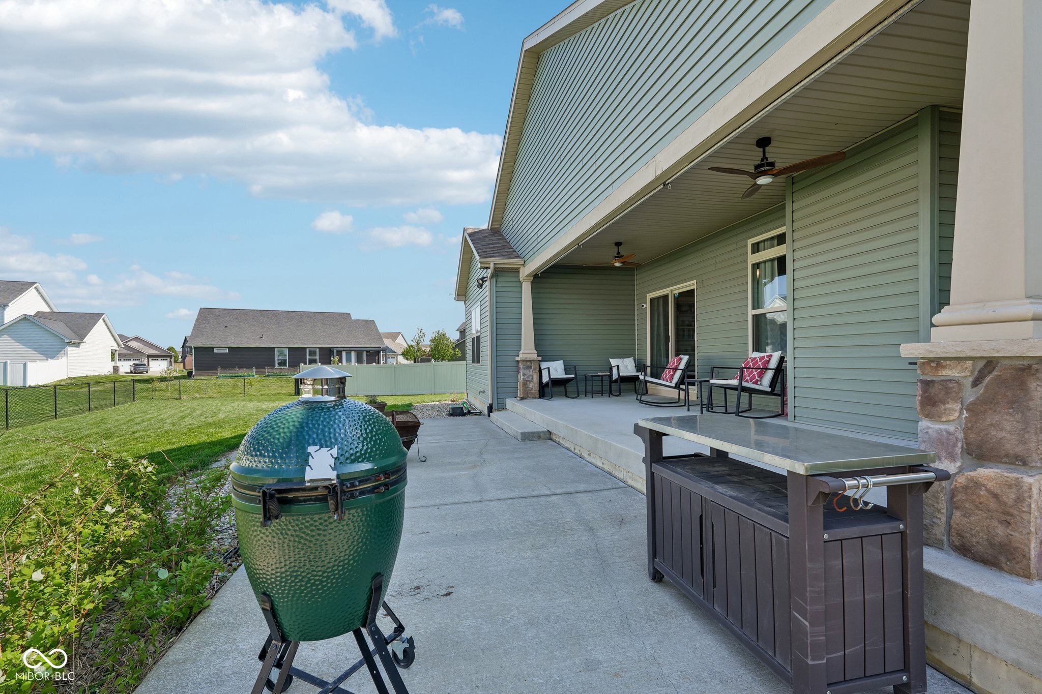 806 Foxglove Court