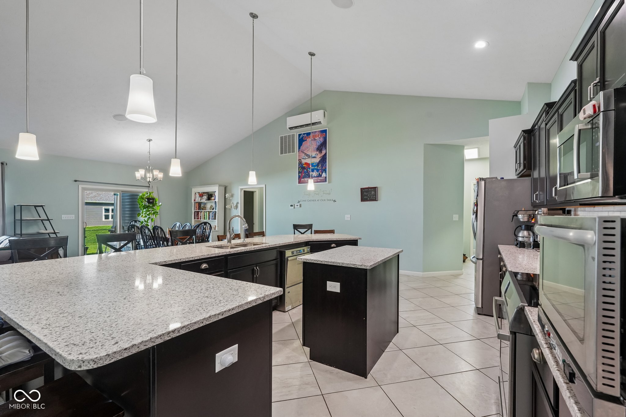 806 Foxglove Court