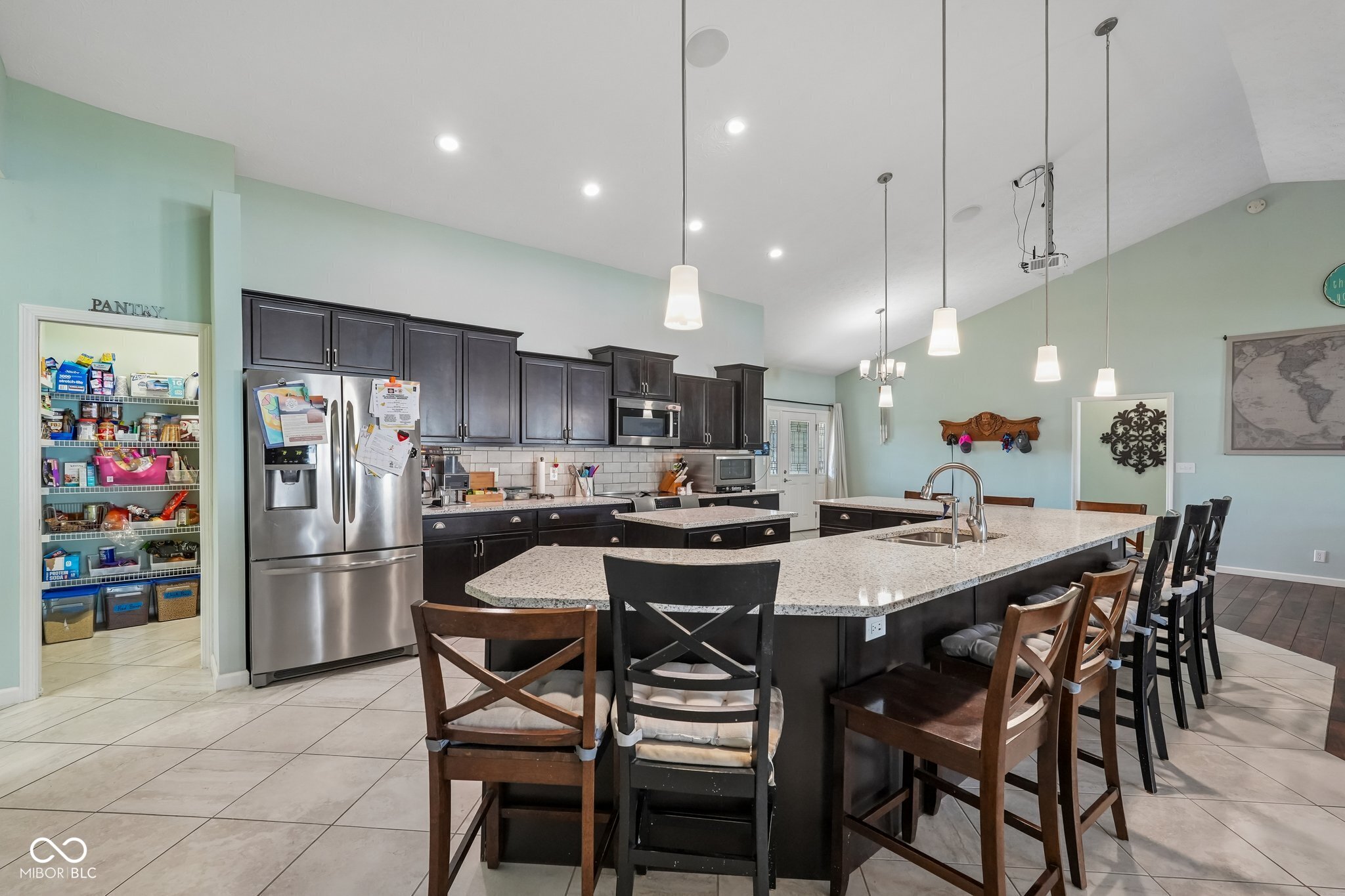 806 Foxglove Court