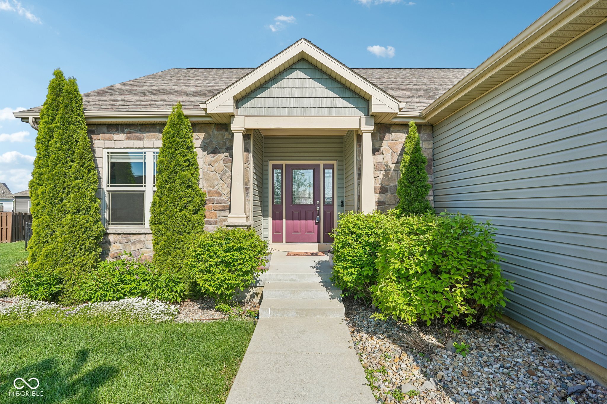 806 Foxglove Court