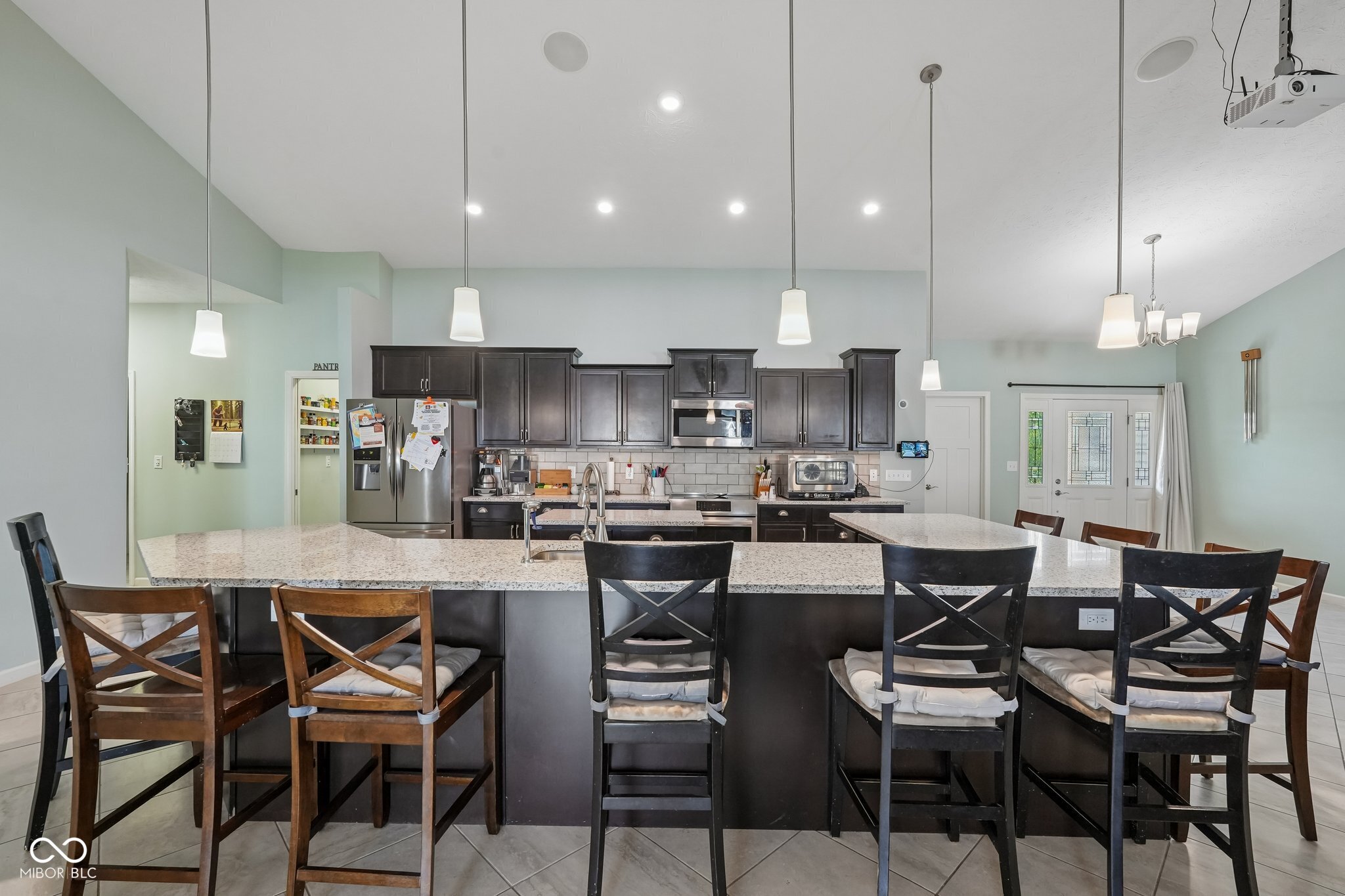 806 Foxglove Court
