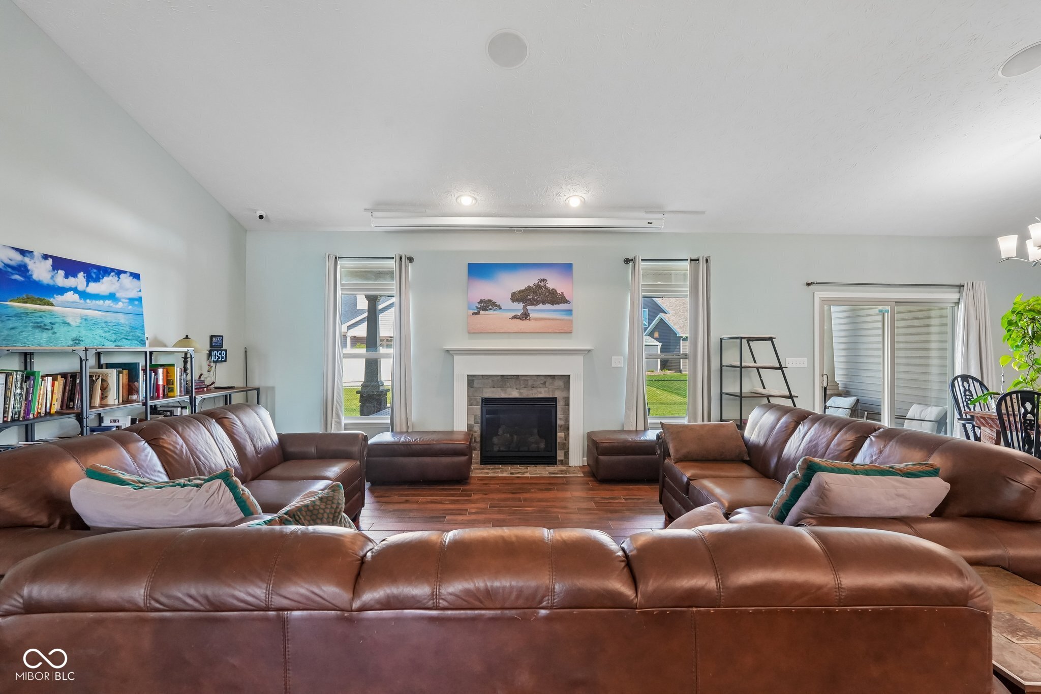 806 Foxglove Court