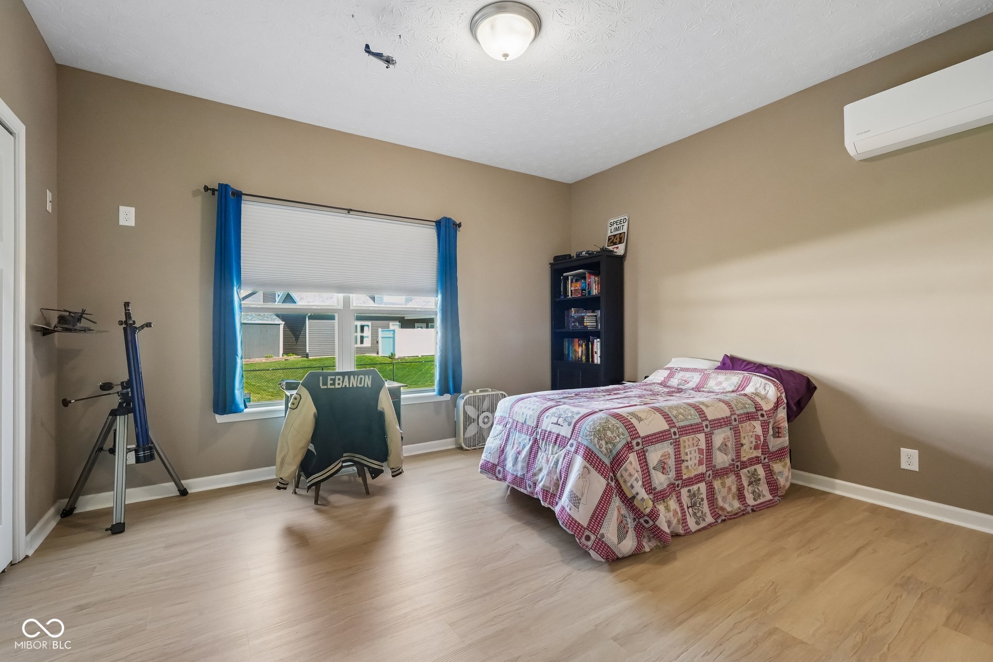 806 Foxglove Court