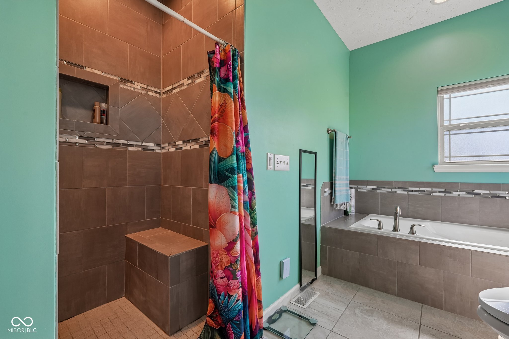 806 Foxglove Court