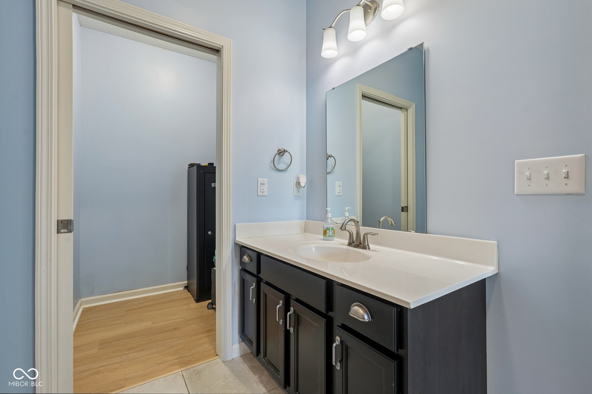 806 Foxglove Court