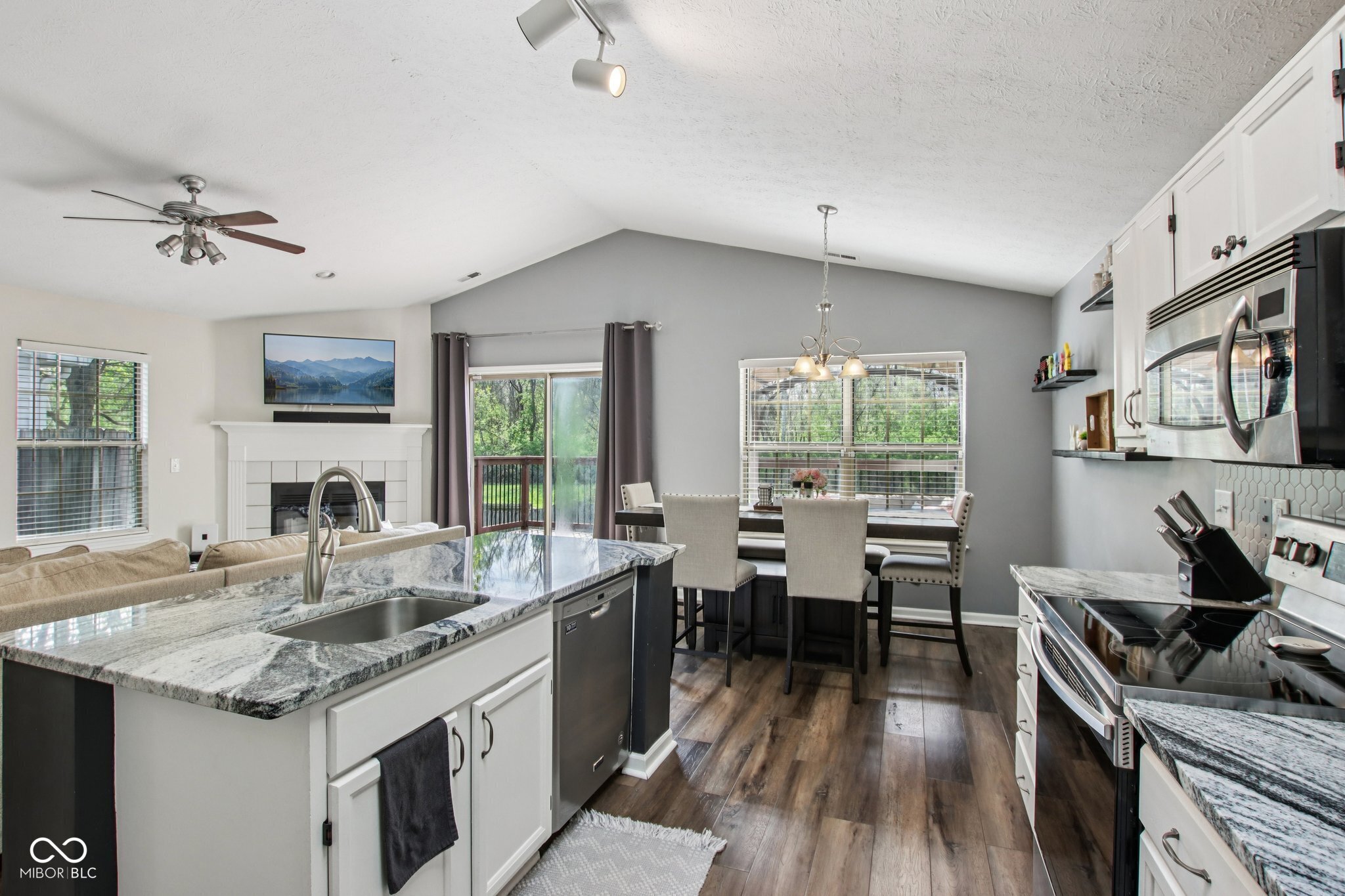 5646 Fox Glove Lane
