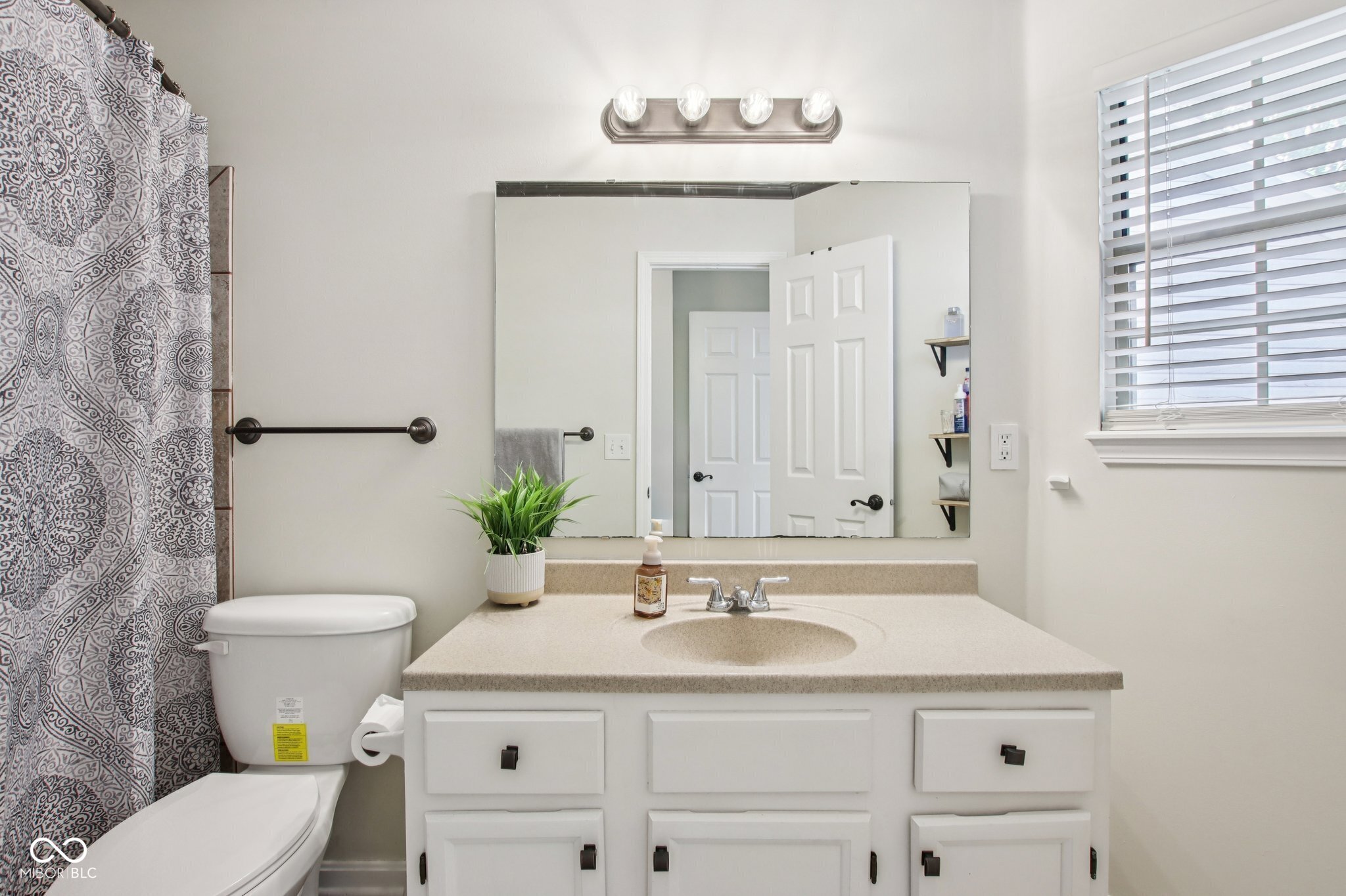 5646 Fox Glove Lane