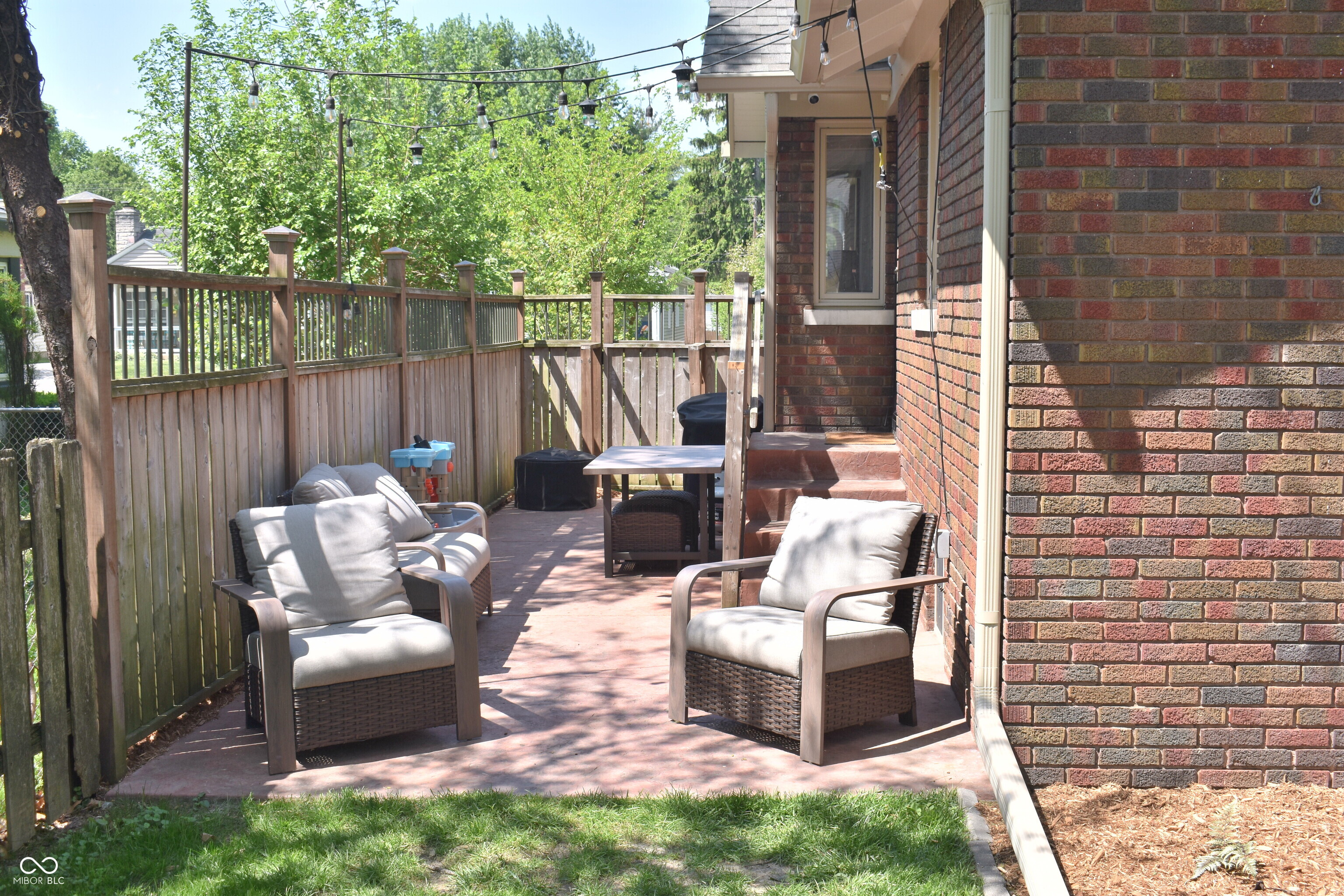 6043 Kingsley Drive
