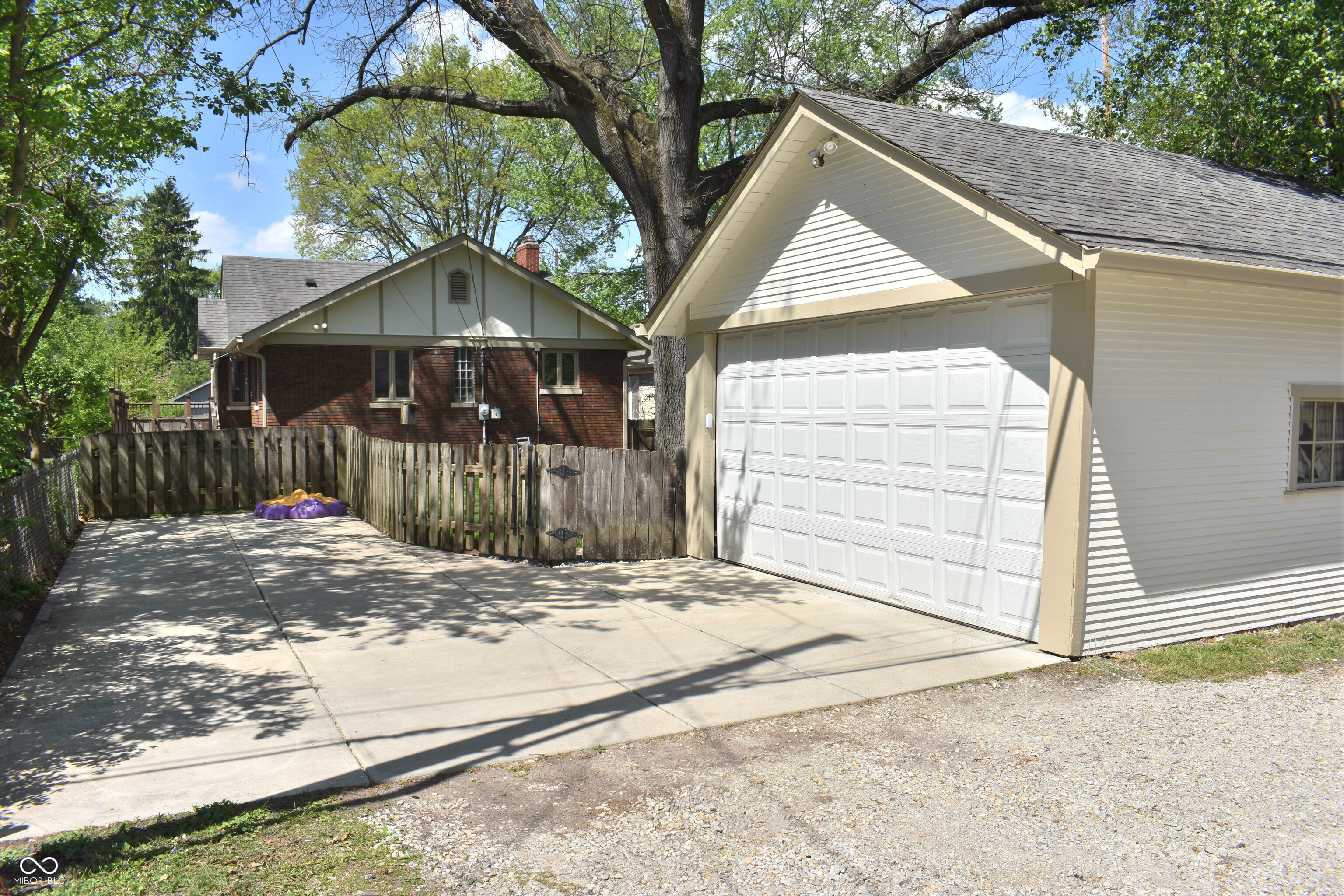 6043 Kingsley Drive