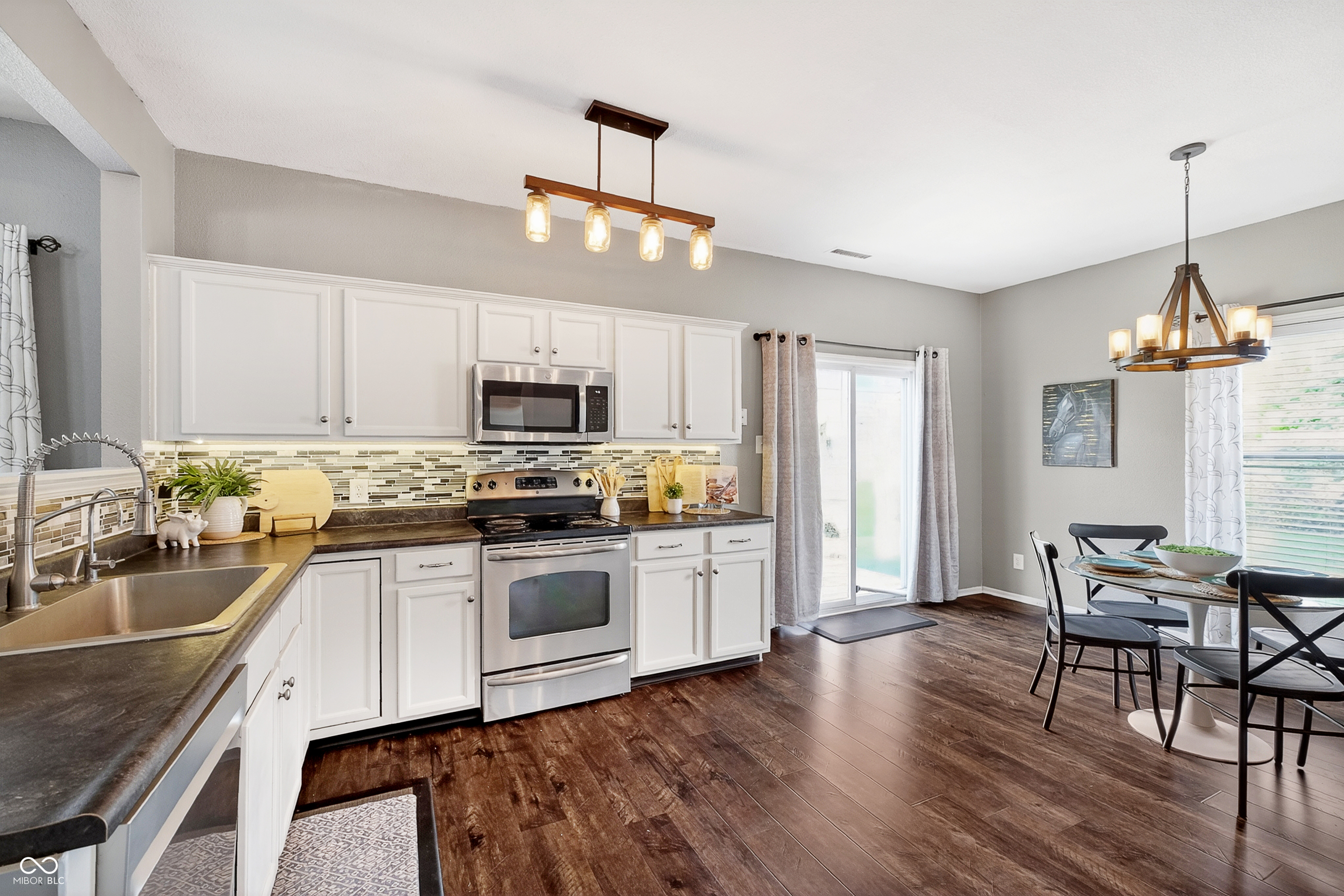 1216 King Maple Drive