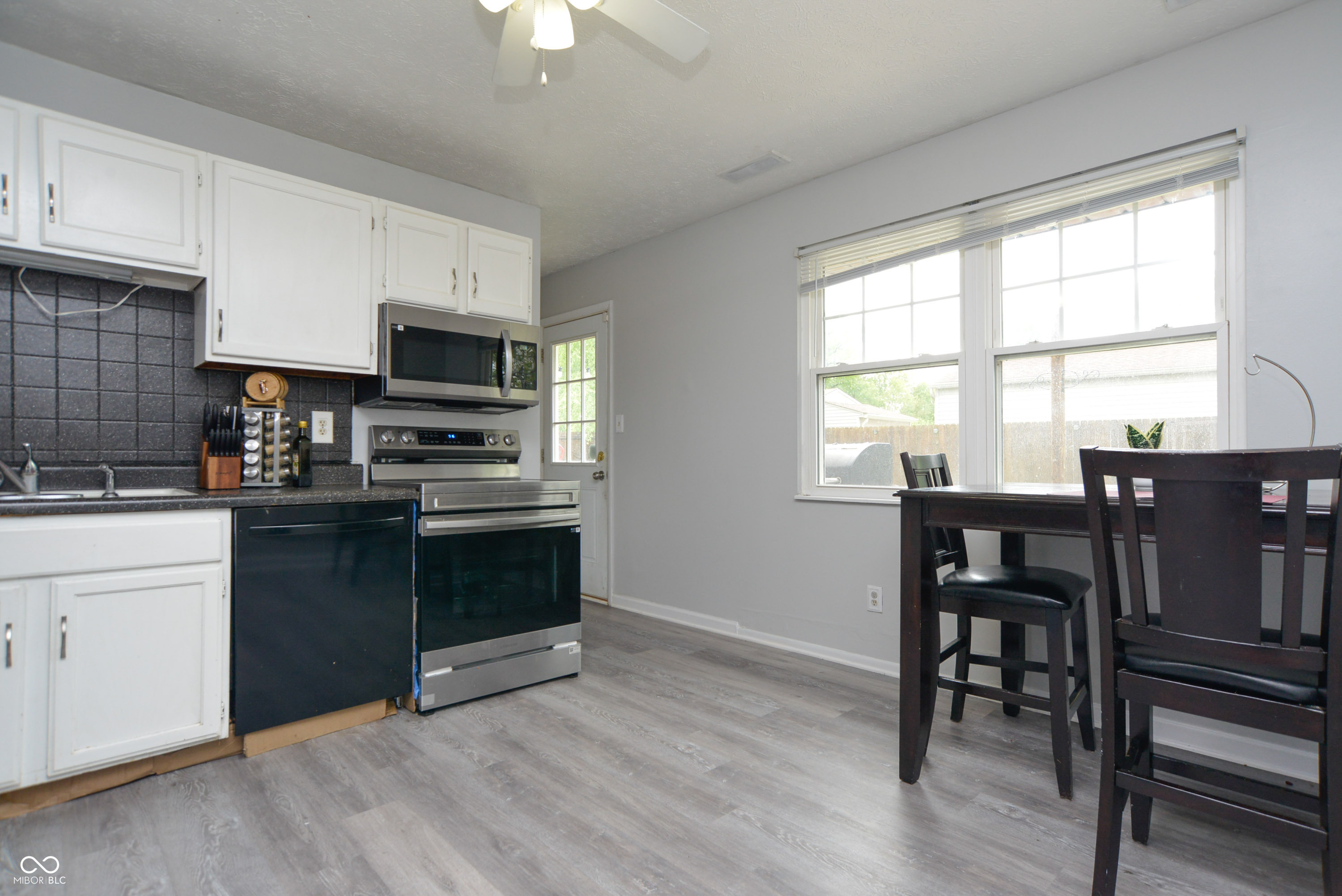 5423 Lobo Drive
