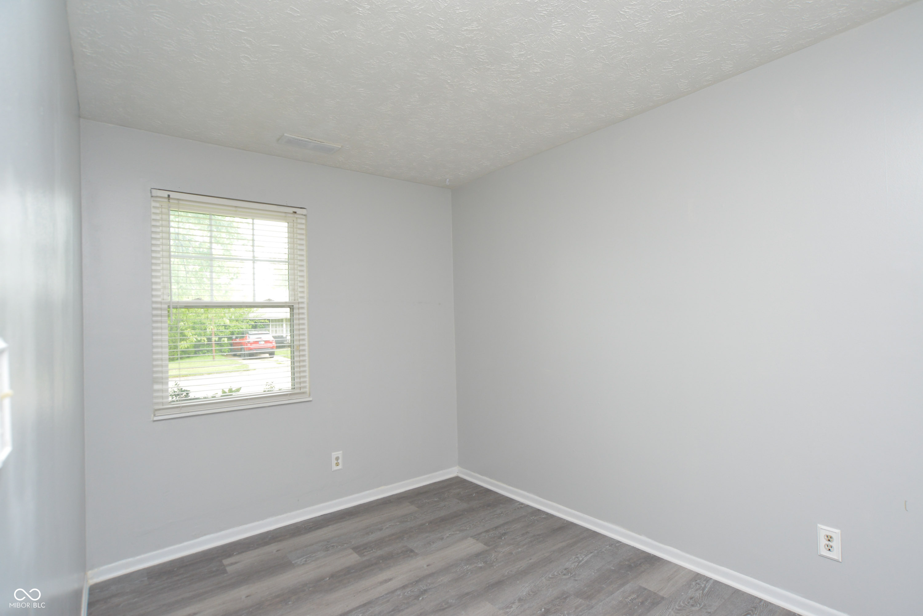 5423 Lobo Drive
