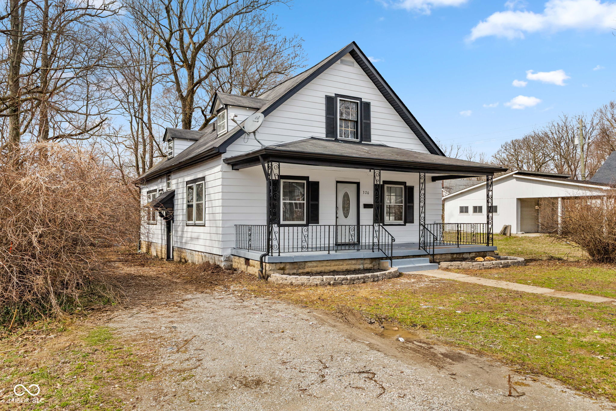 320 Lockerbie Street