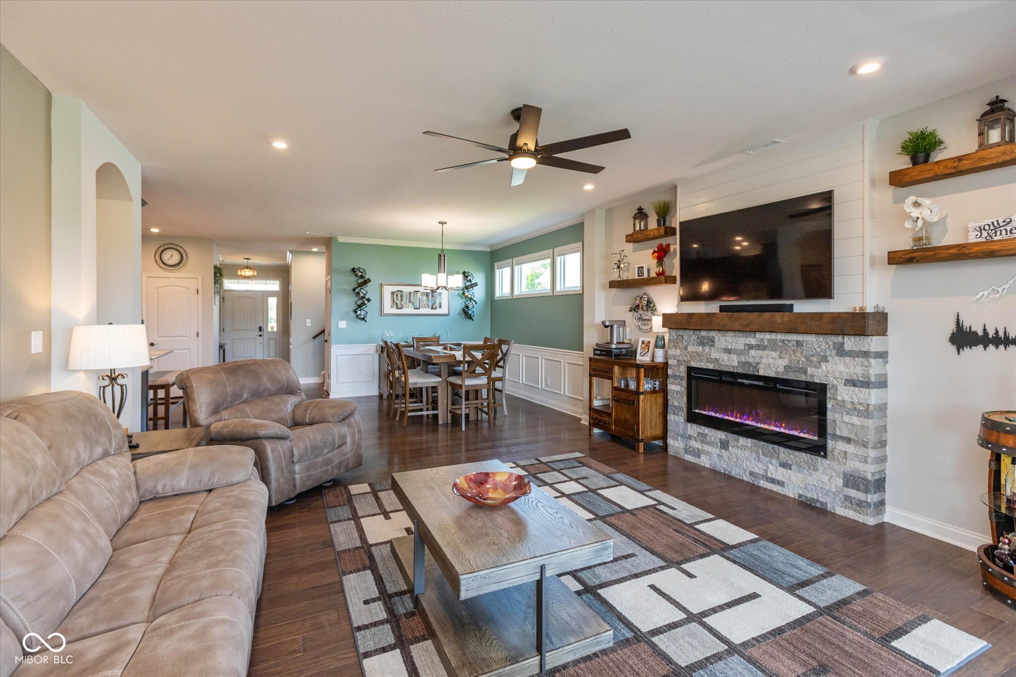 6304 W Cedar Chase Drive