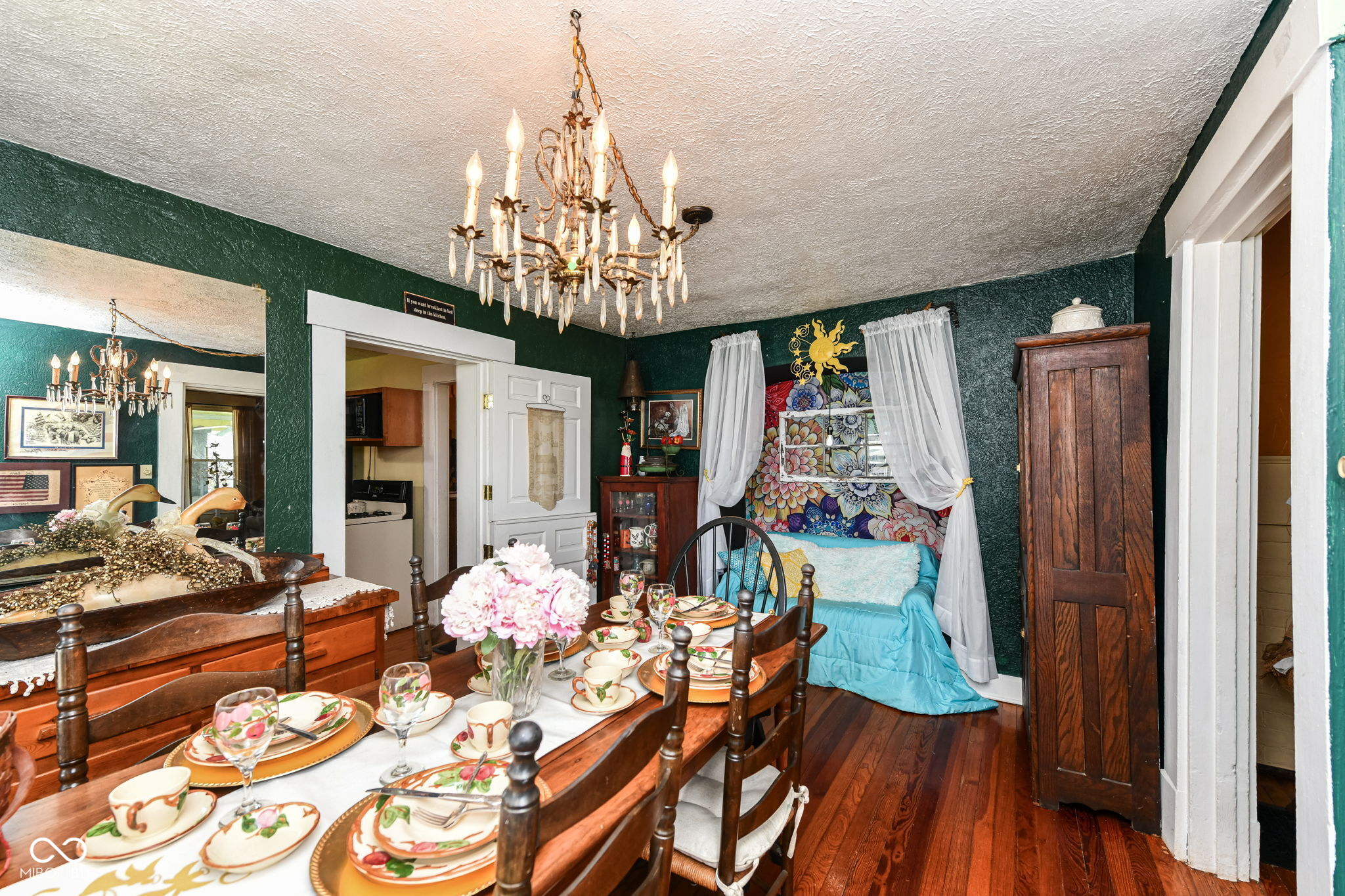 303 Walnut Street
