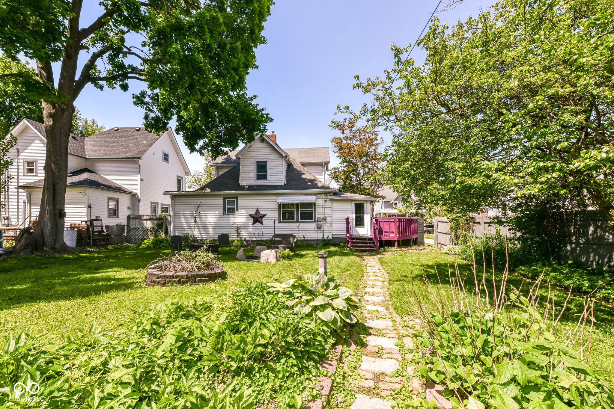 303 Walnut Street