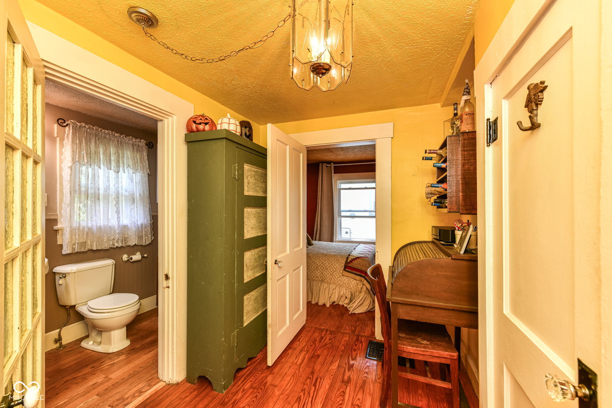 303 Walnut Street