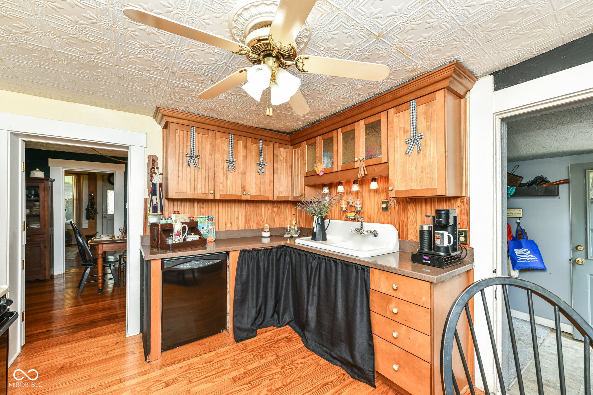 303 Walnut Street