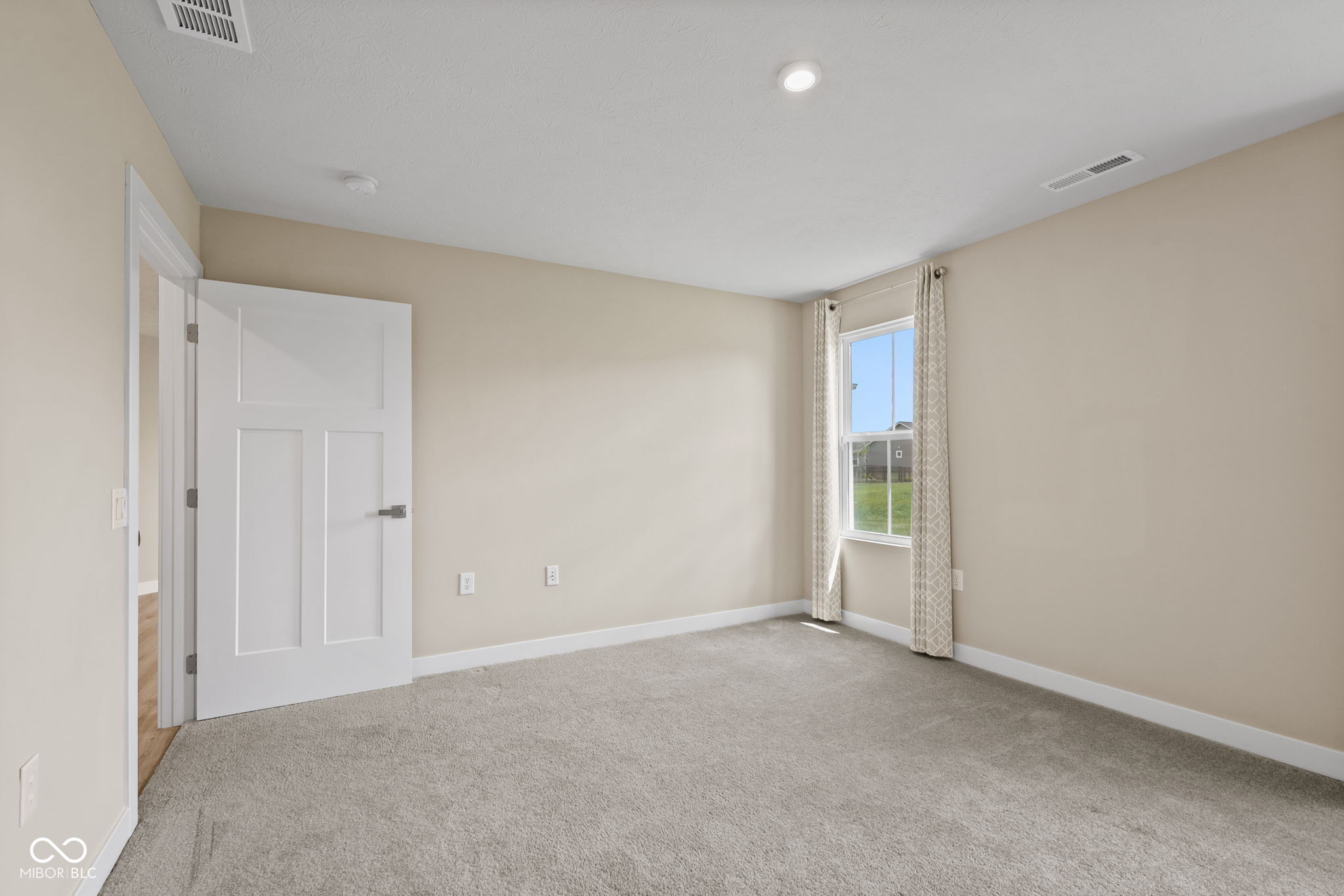 1275 Gunnison Drive