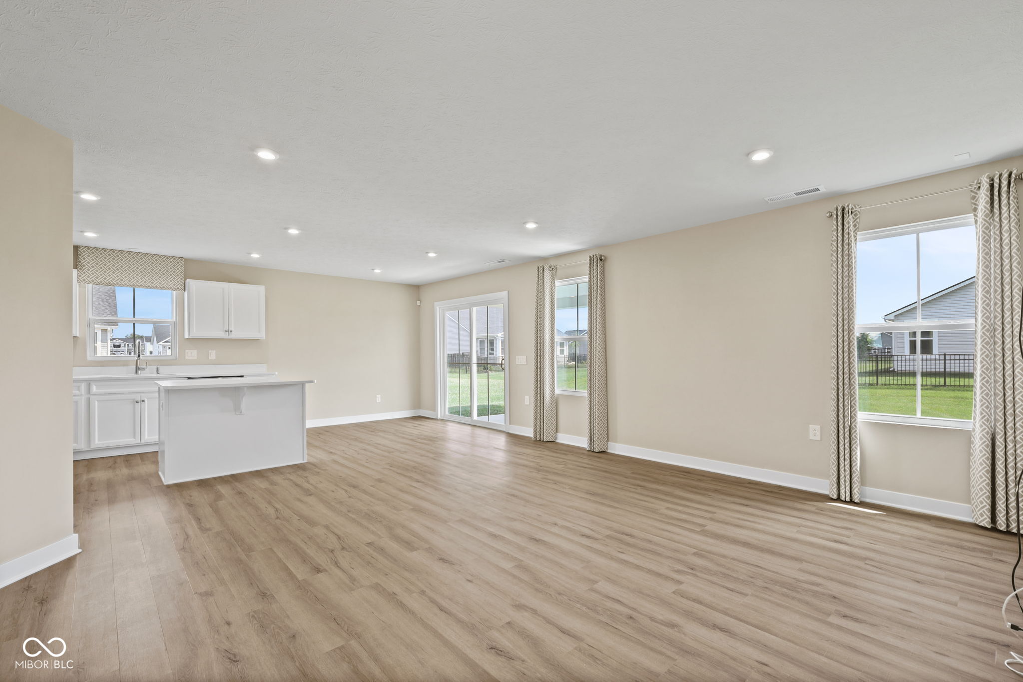 1275 Gunnison Drive